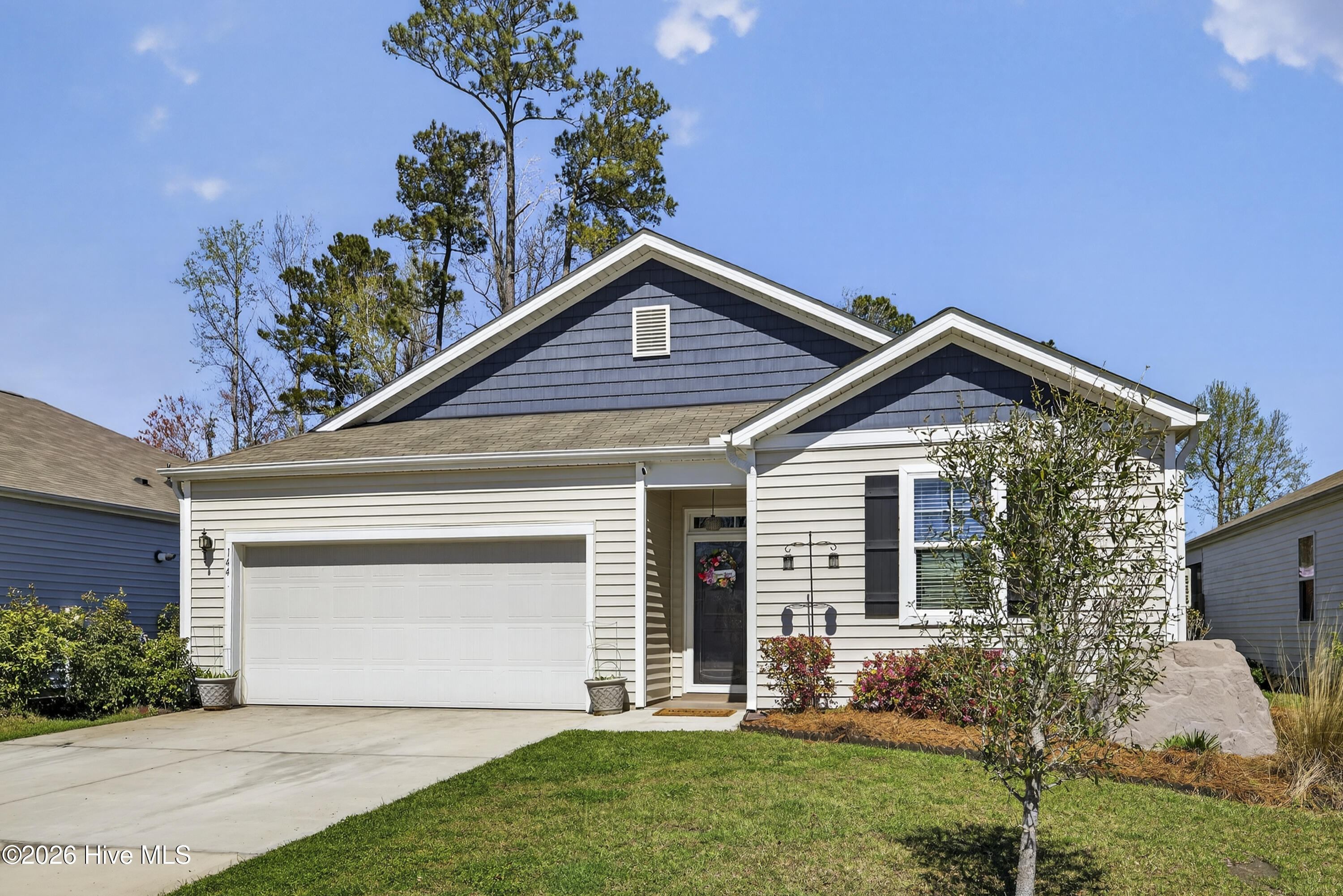 100560970 | Photo 42