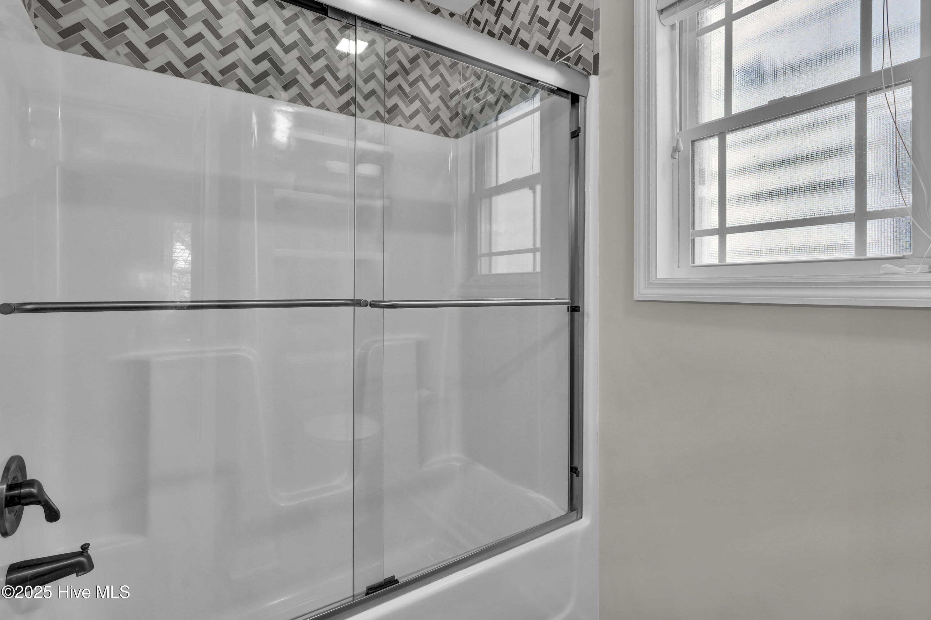 100532685 | Photo 20