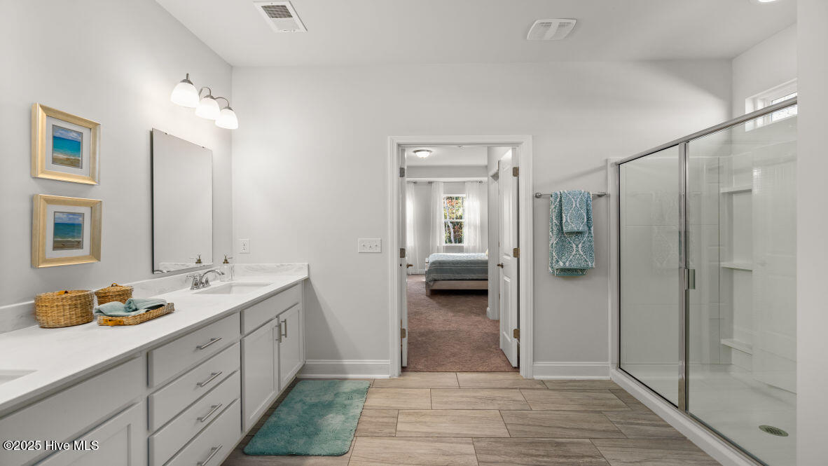 100528488 | Photo 21