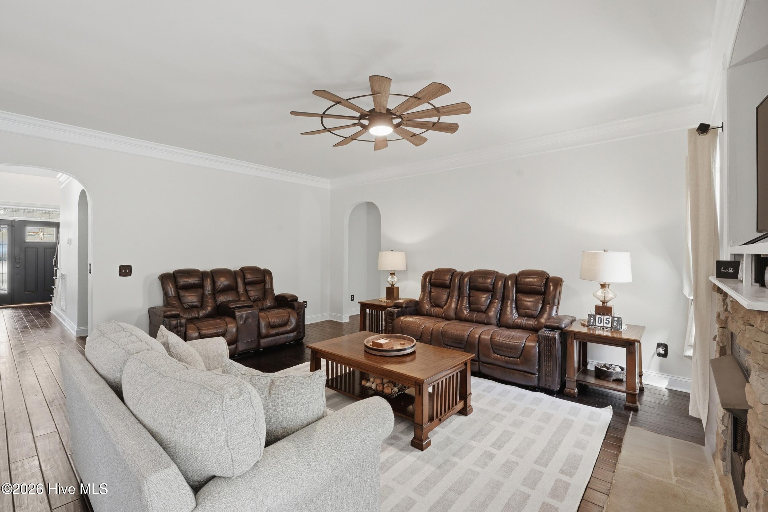 100551970 | Photo 28