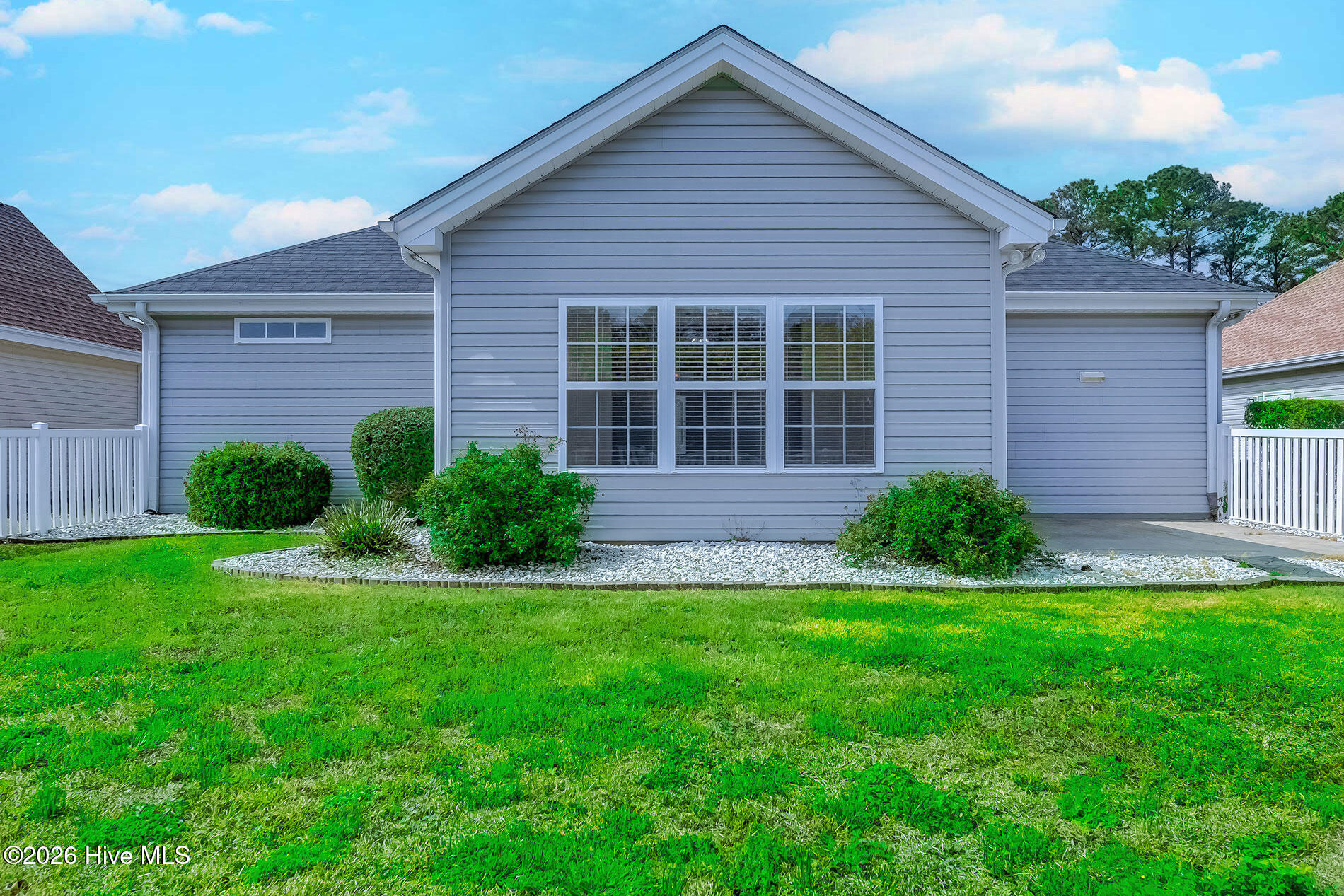 100563613 | Photo 34