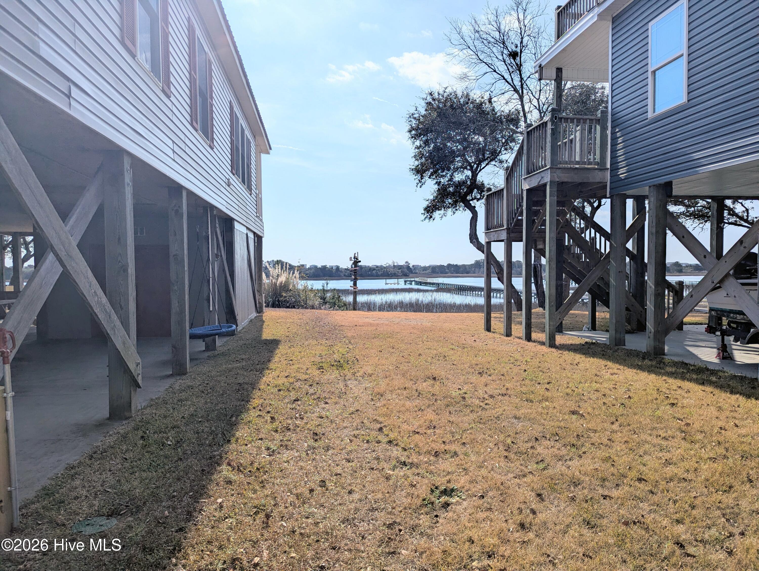 100548489 | Photo 36