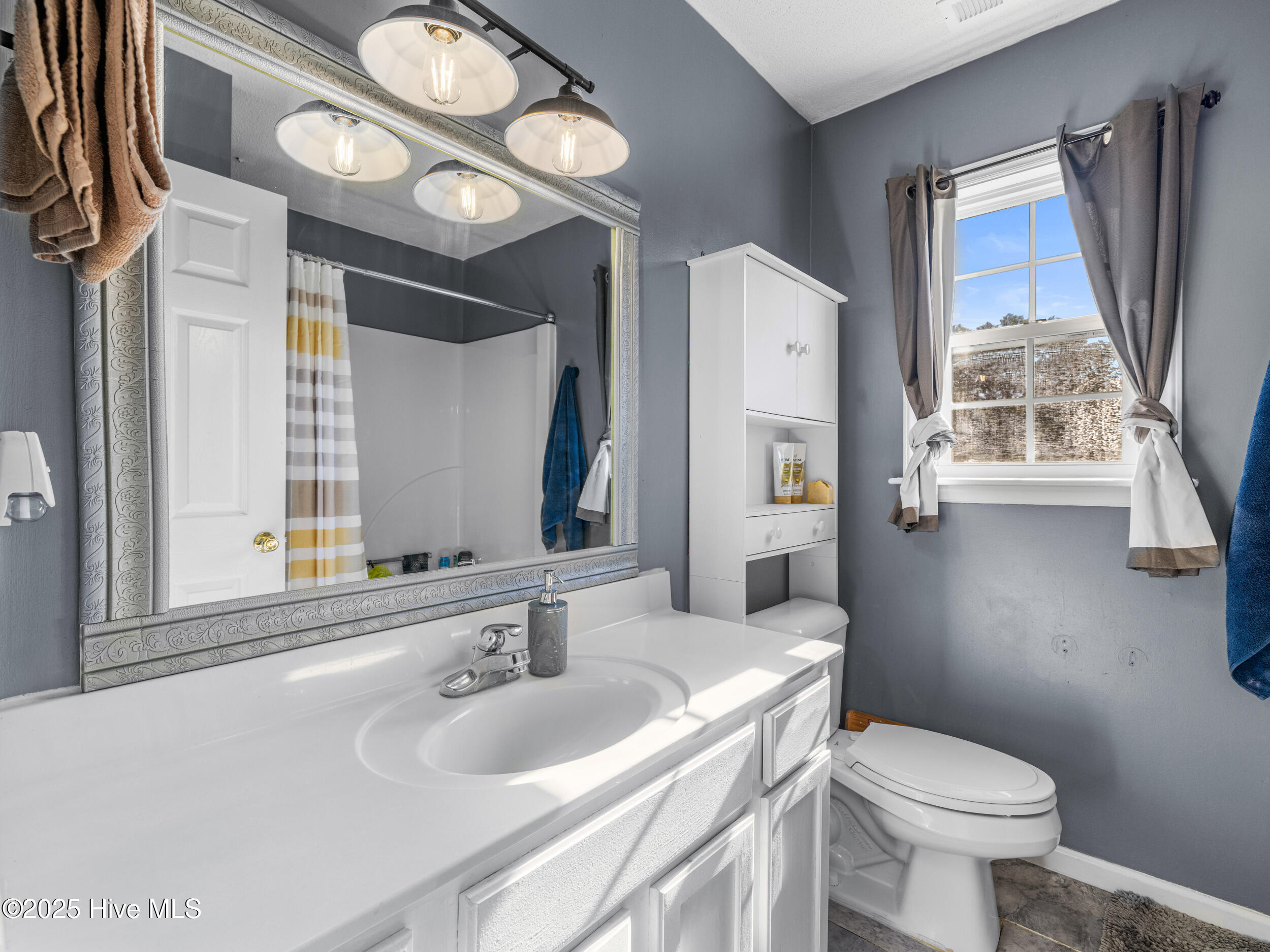 100541472 | Photo 27