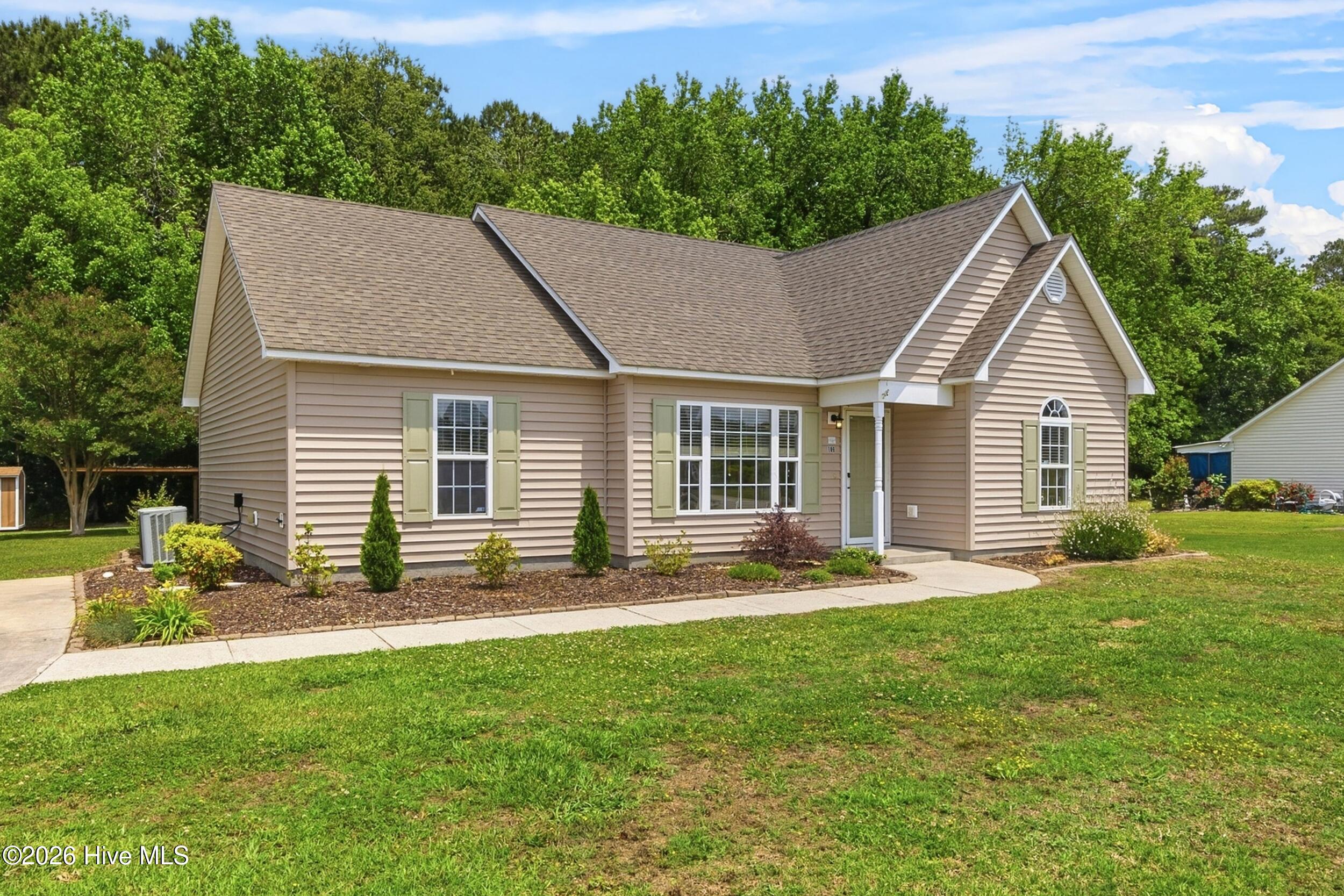 105 Henry Giddeons Drive, Teachey, NC 28464 – photo 3: 3_front exterior
