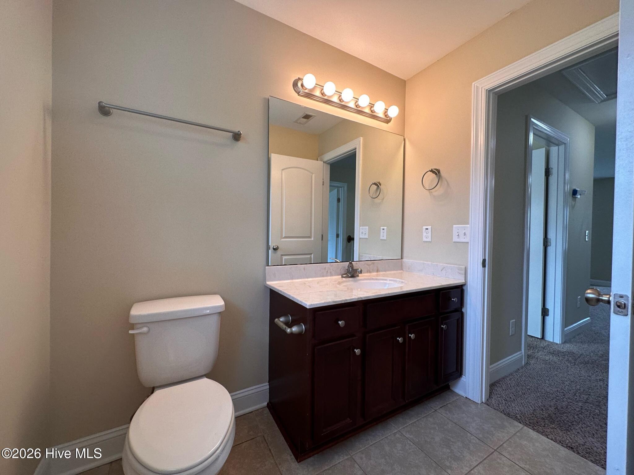 100557868 | Photo 42