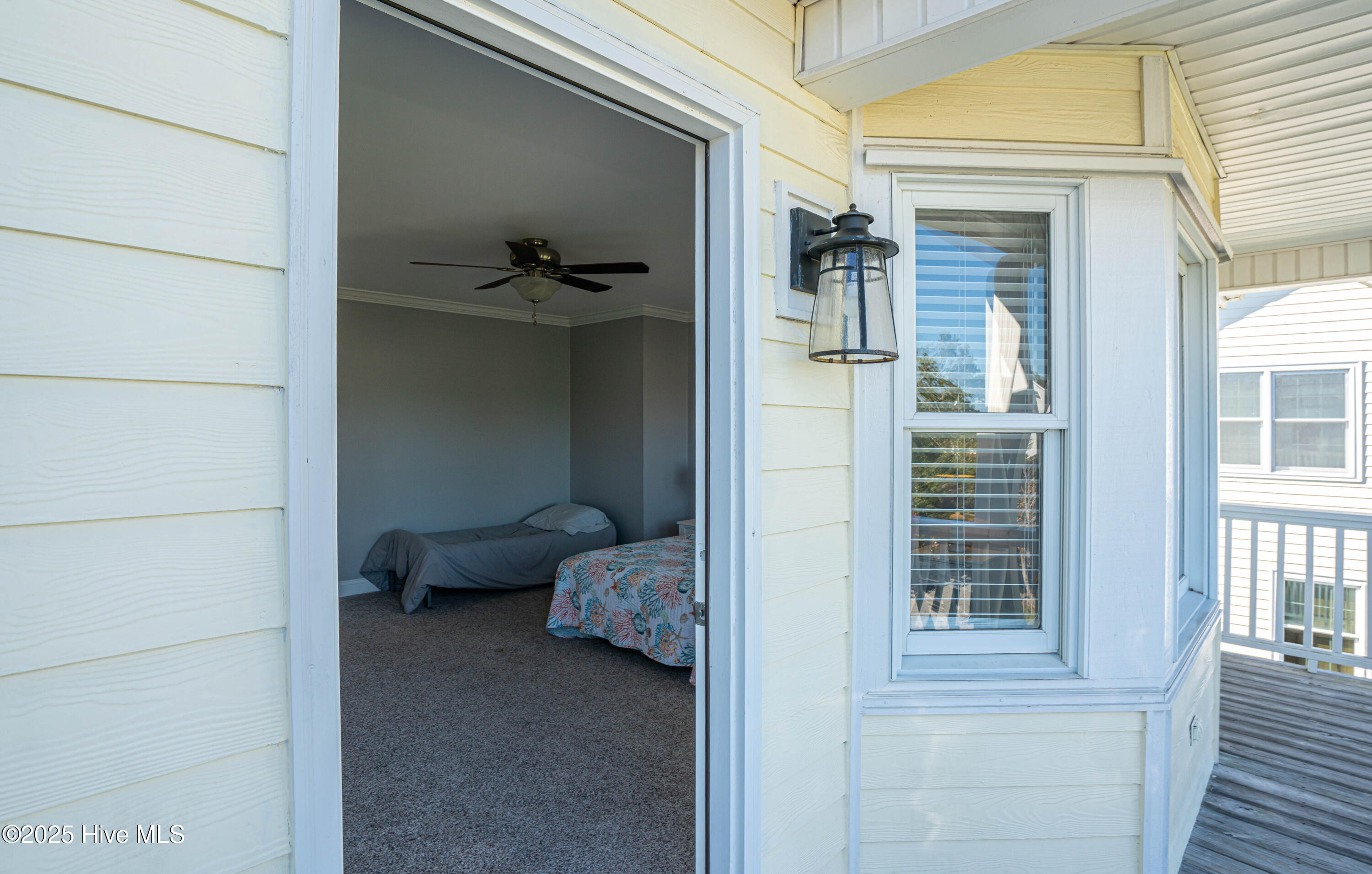 100539099 | Photo 72