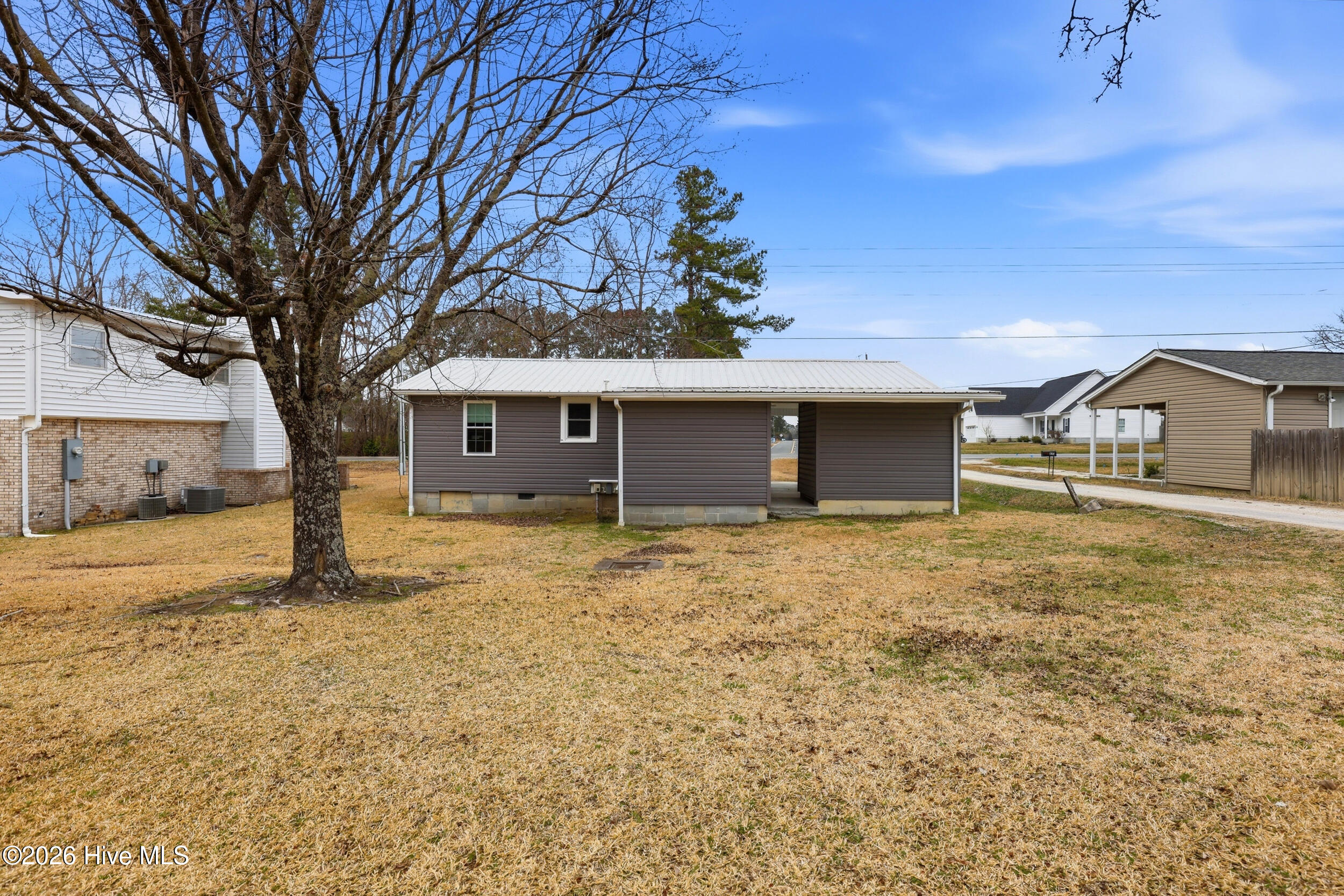 100561311 | Photo 72