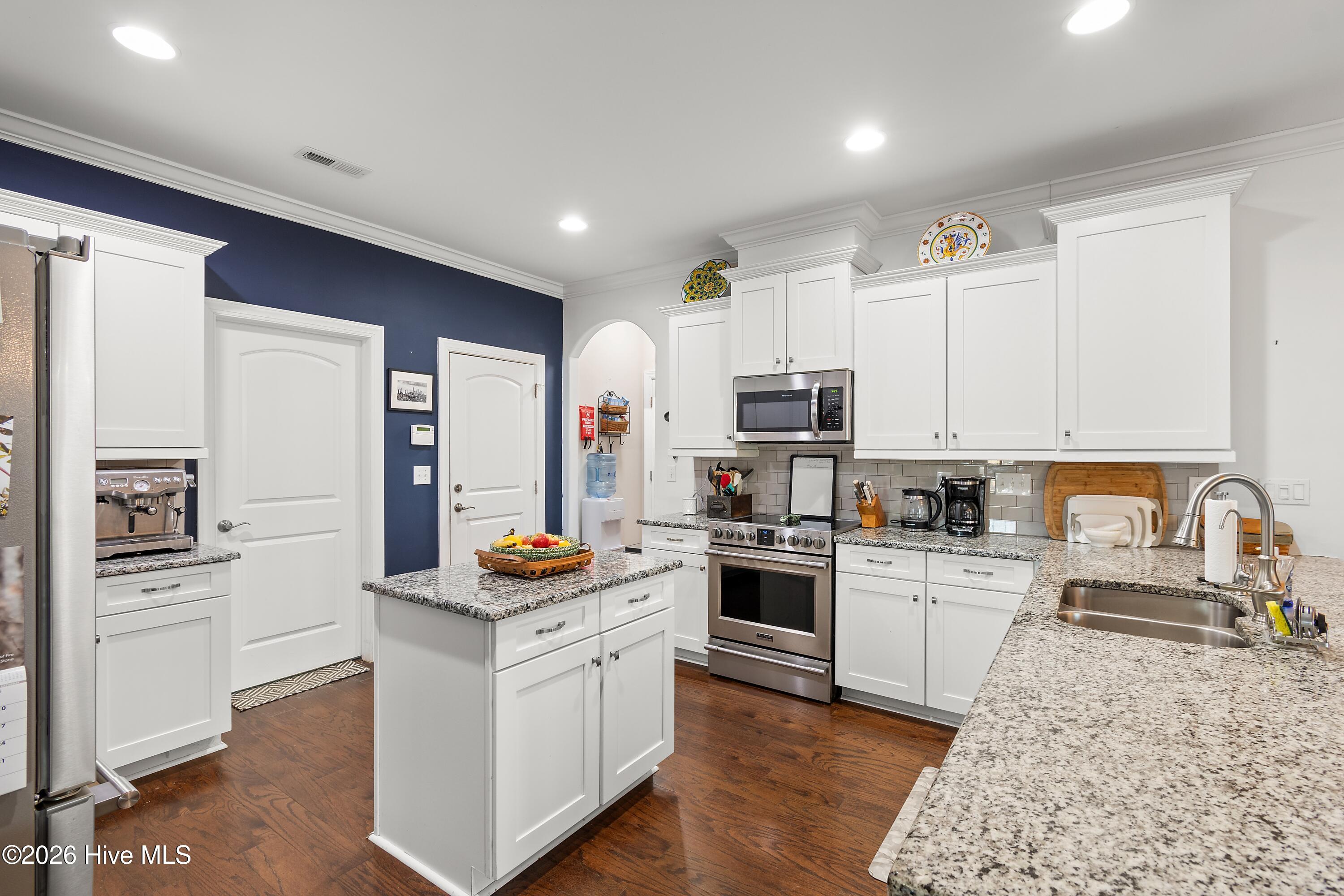 100548400 | Photo 10