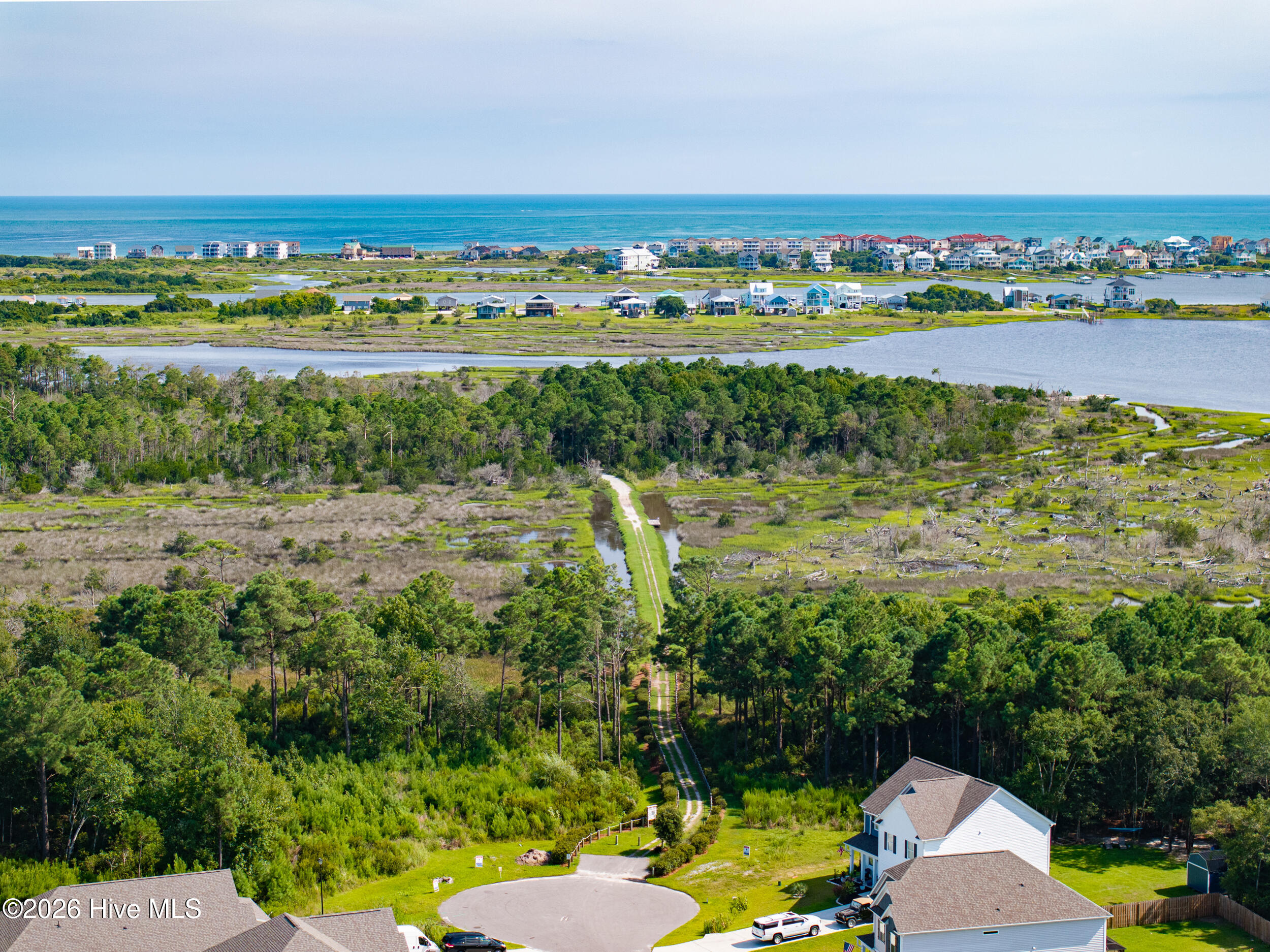 100562938 | Photo 51