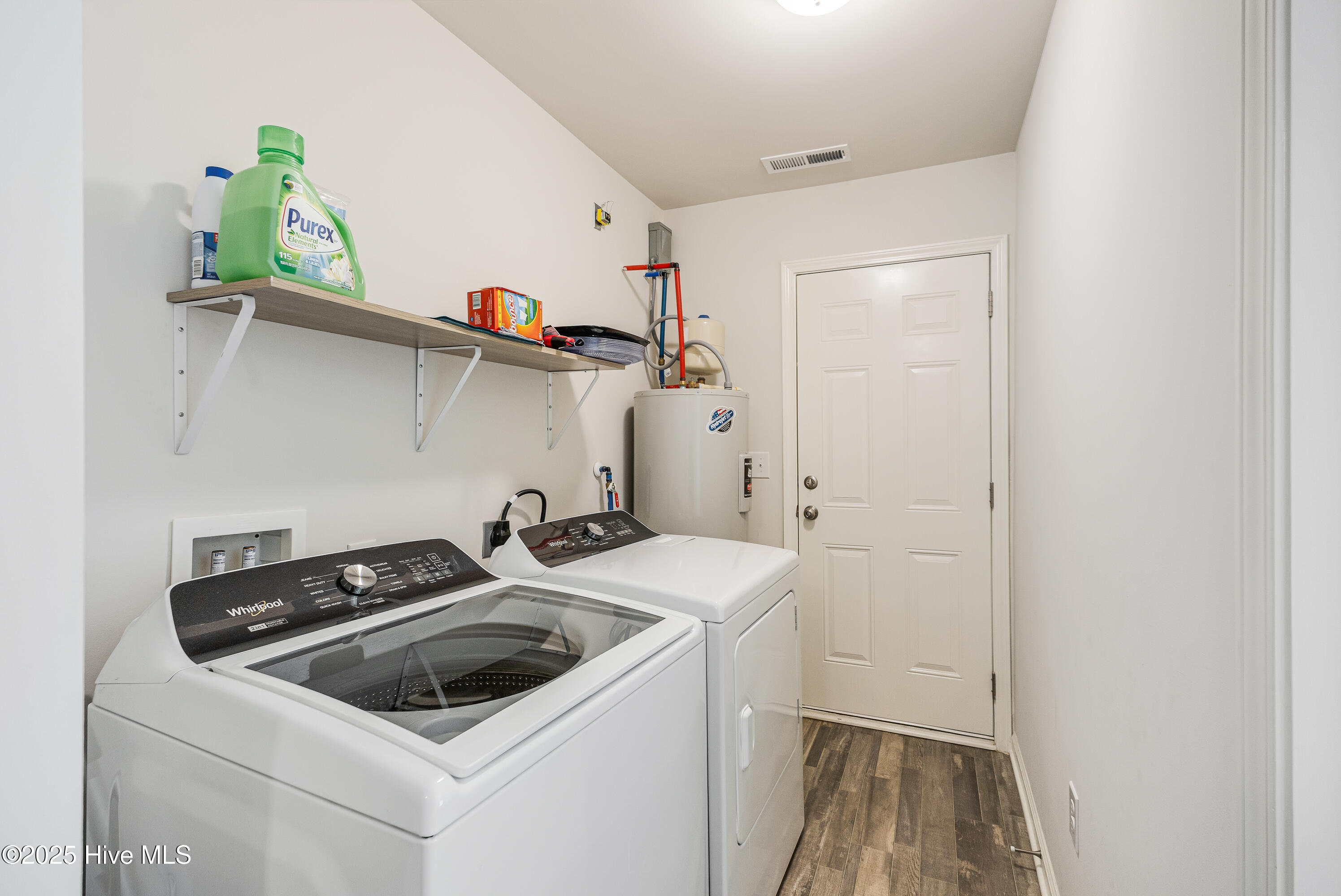 100537906 | Photo 26