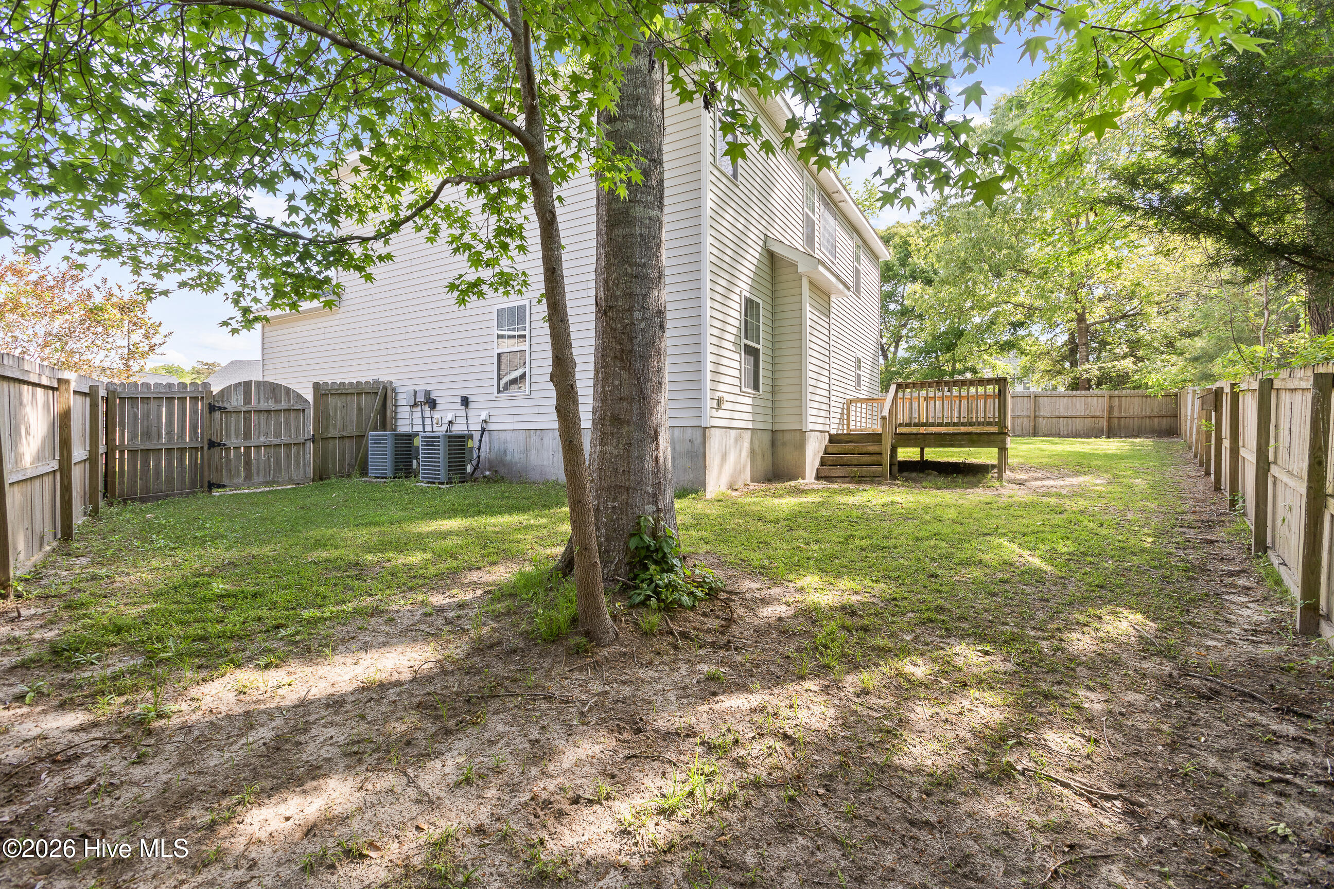 100567364 | Photo 30