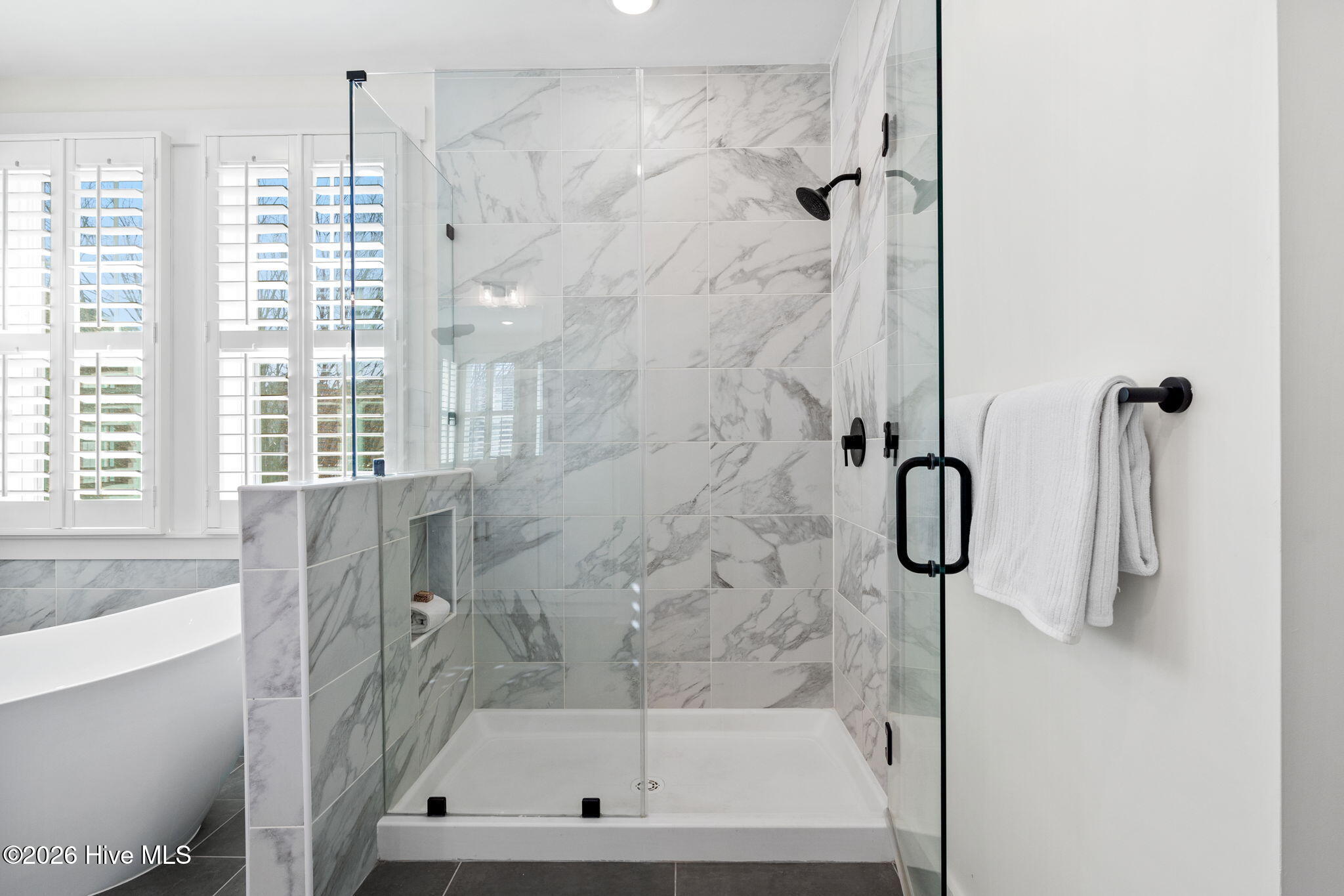 100550419 | Photo 19