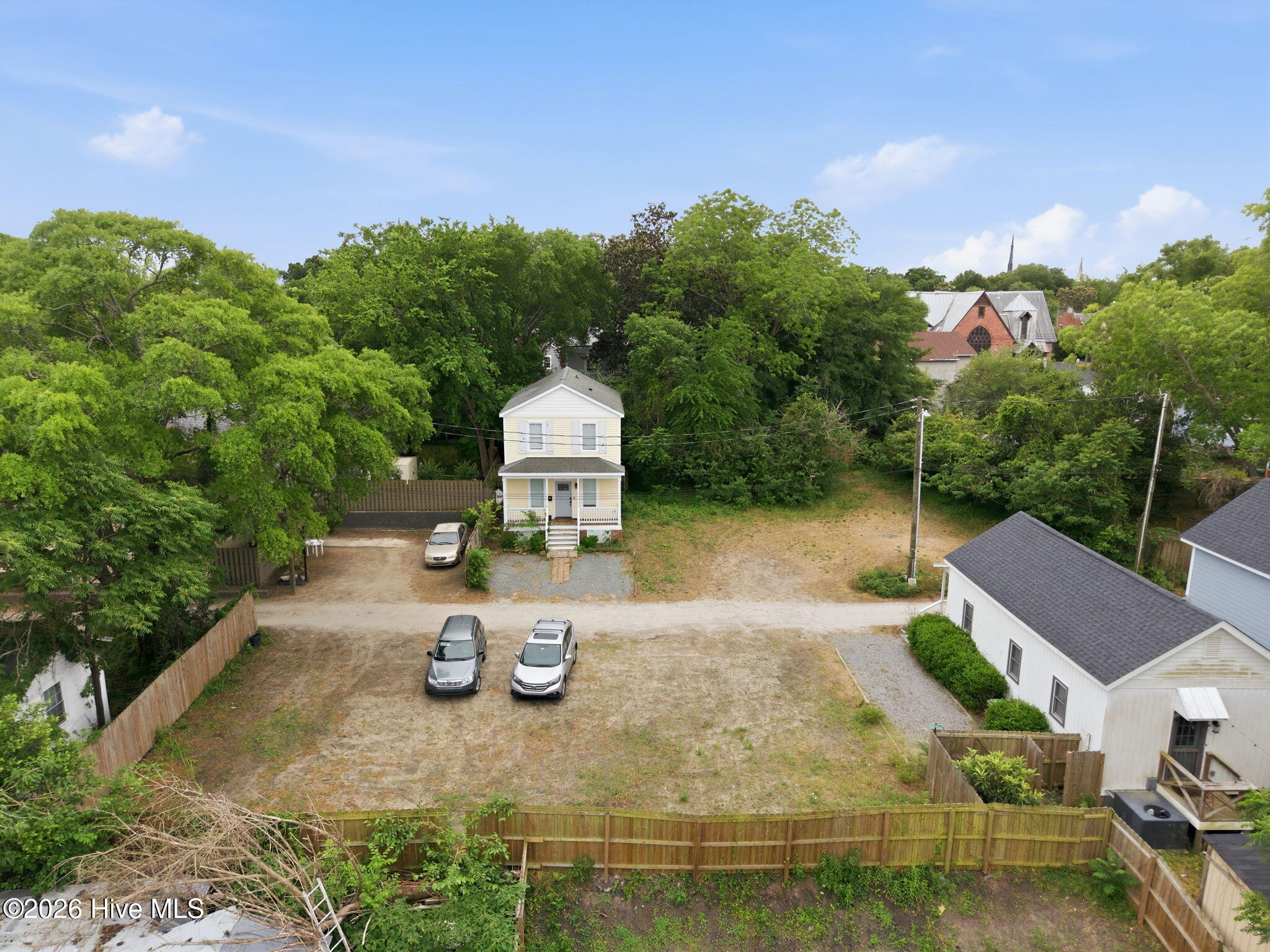 100570219 | Photo 14