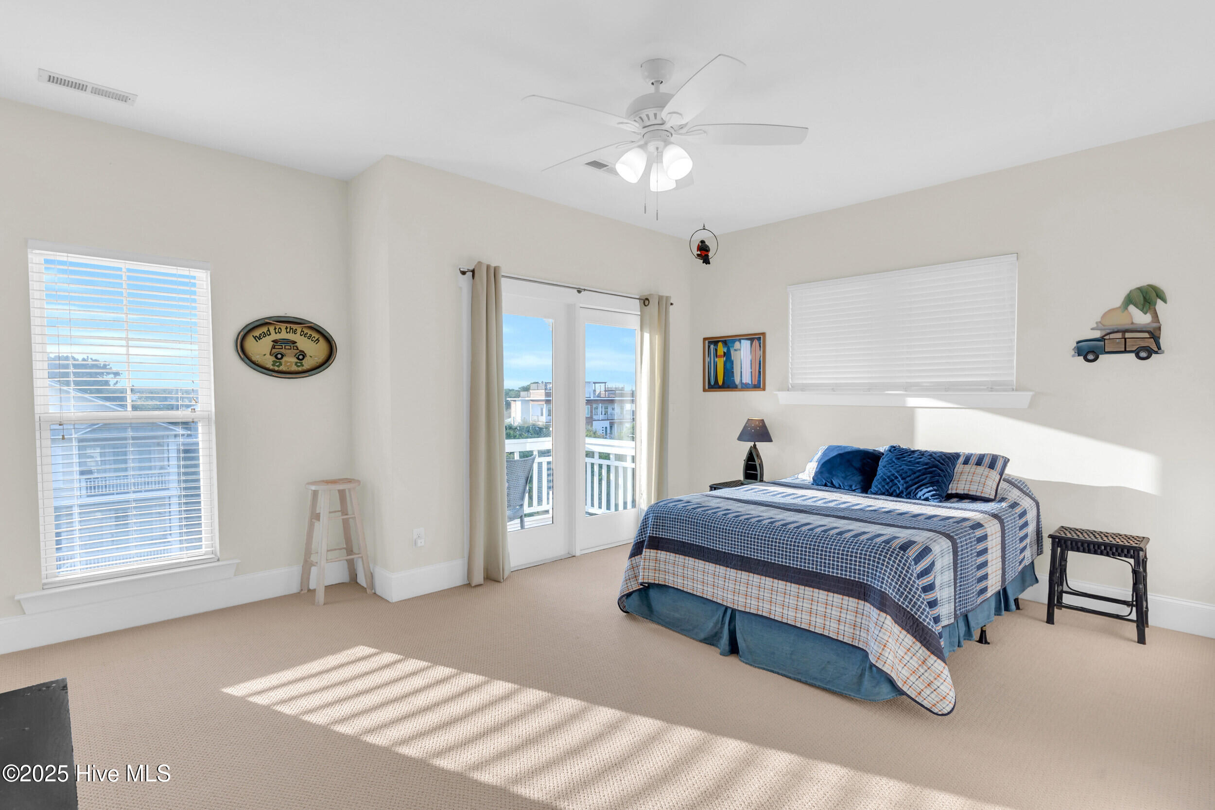 100530363 | Photo 15