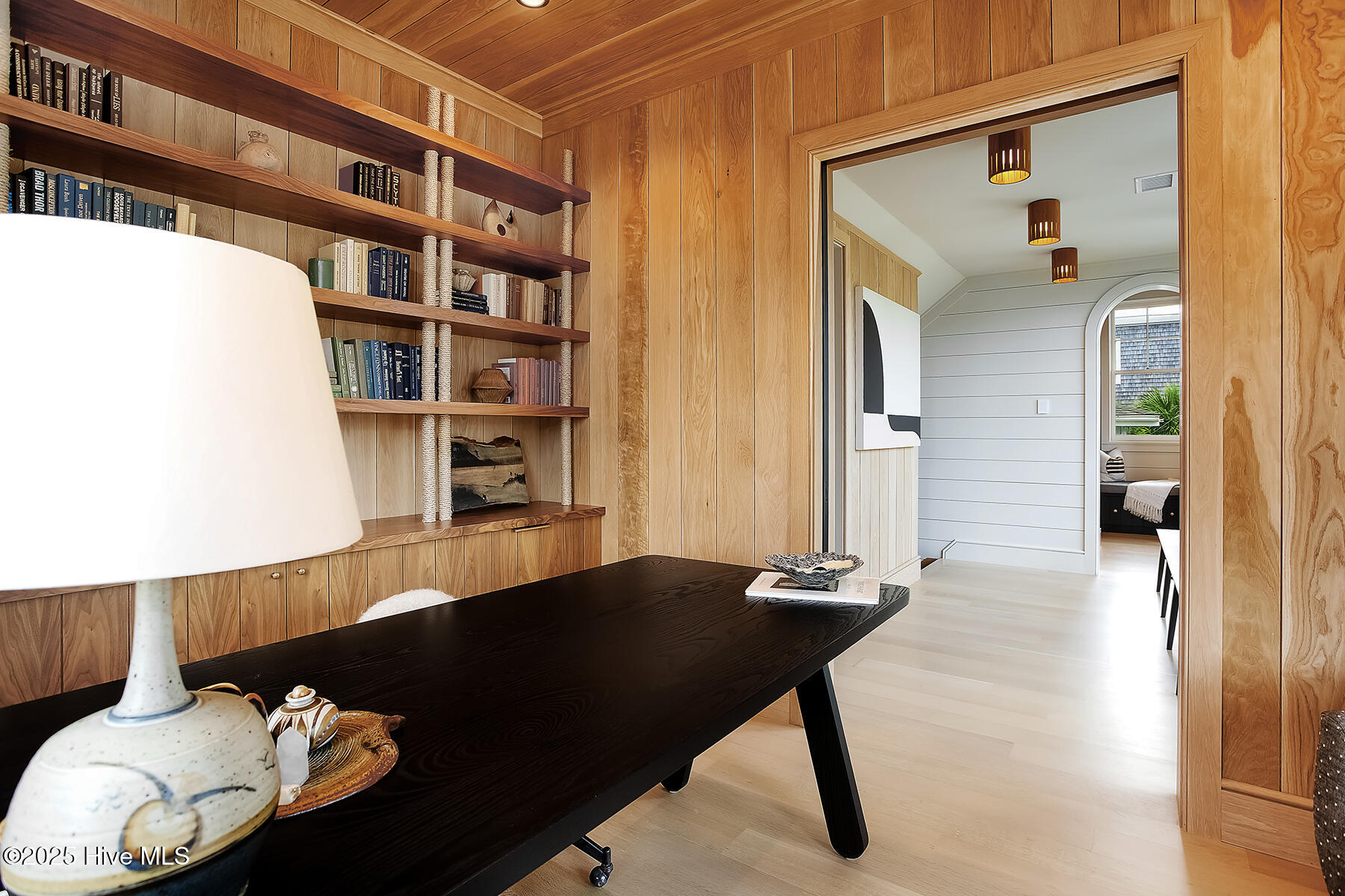 100528983 | Photo 13