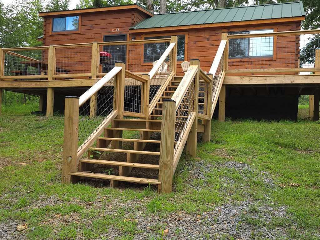 Exterior photo of 721 Holly Point Drive, Murphy, NC 28906. MLS: 98500140