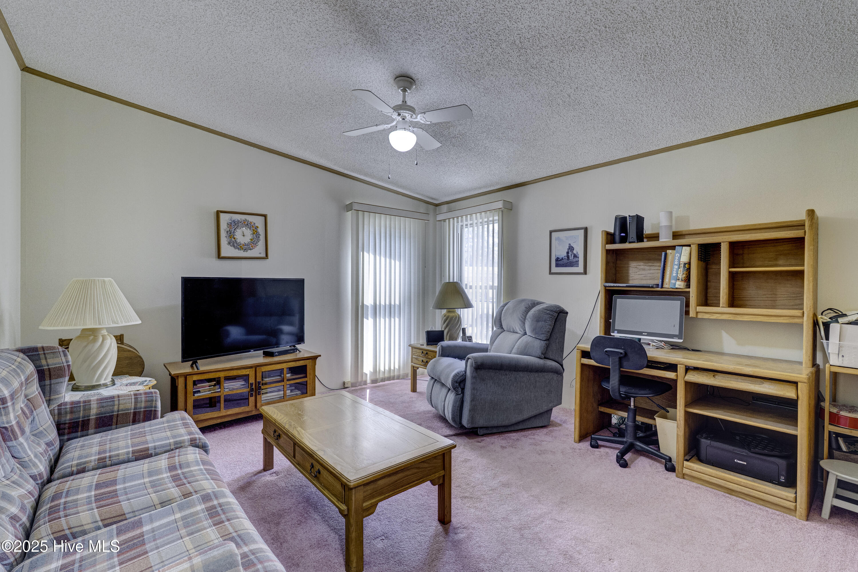 100532142 | Photo 24