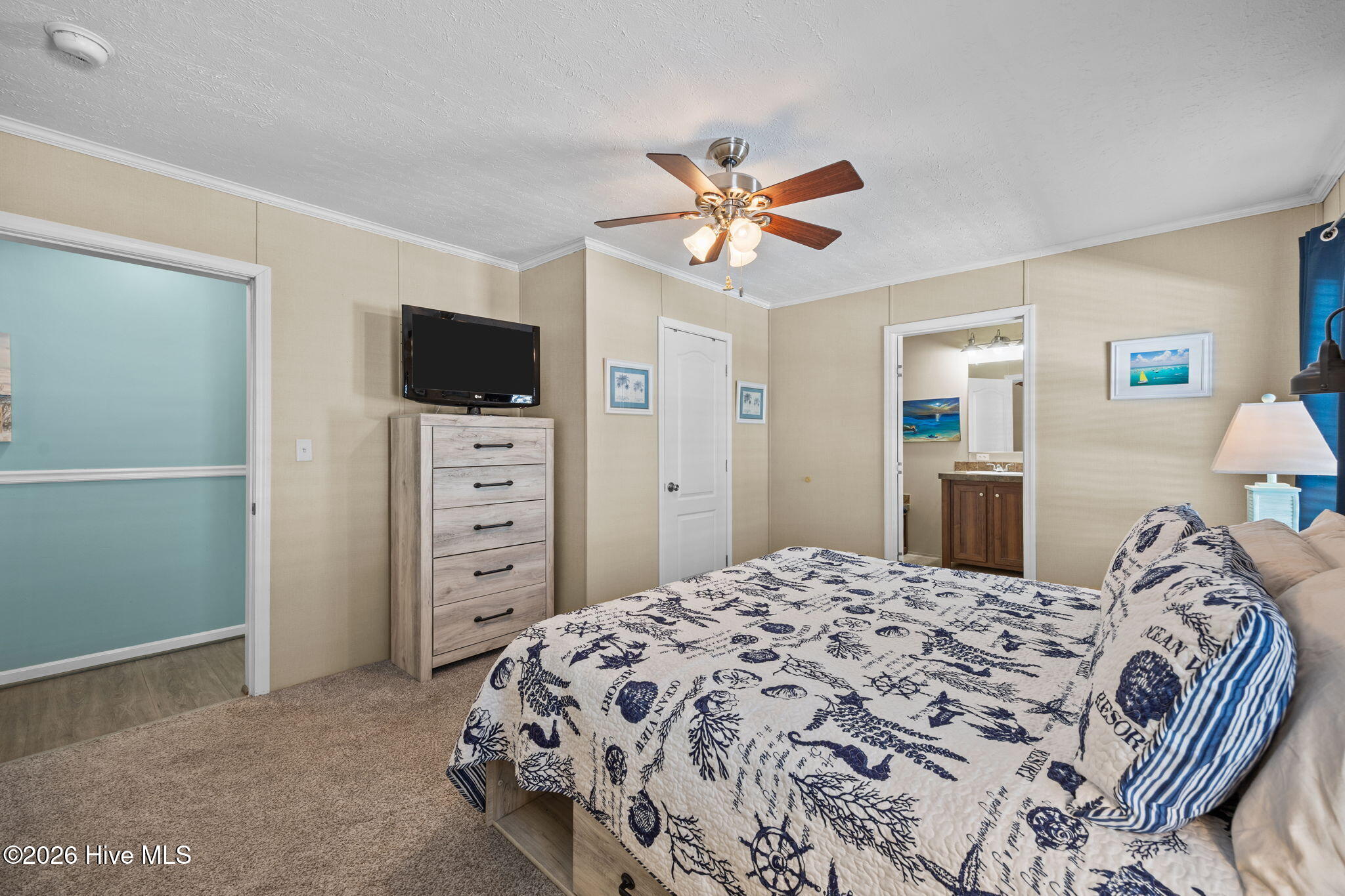 100554450 | Photo 24