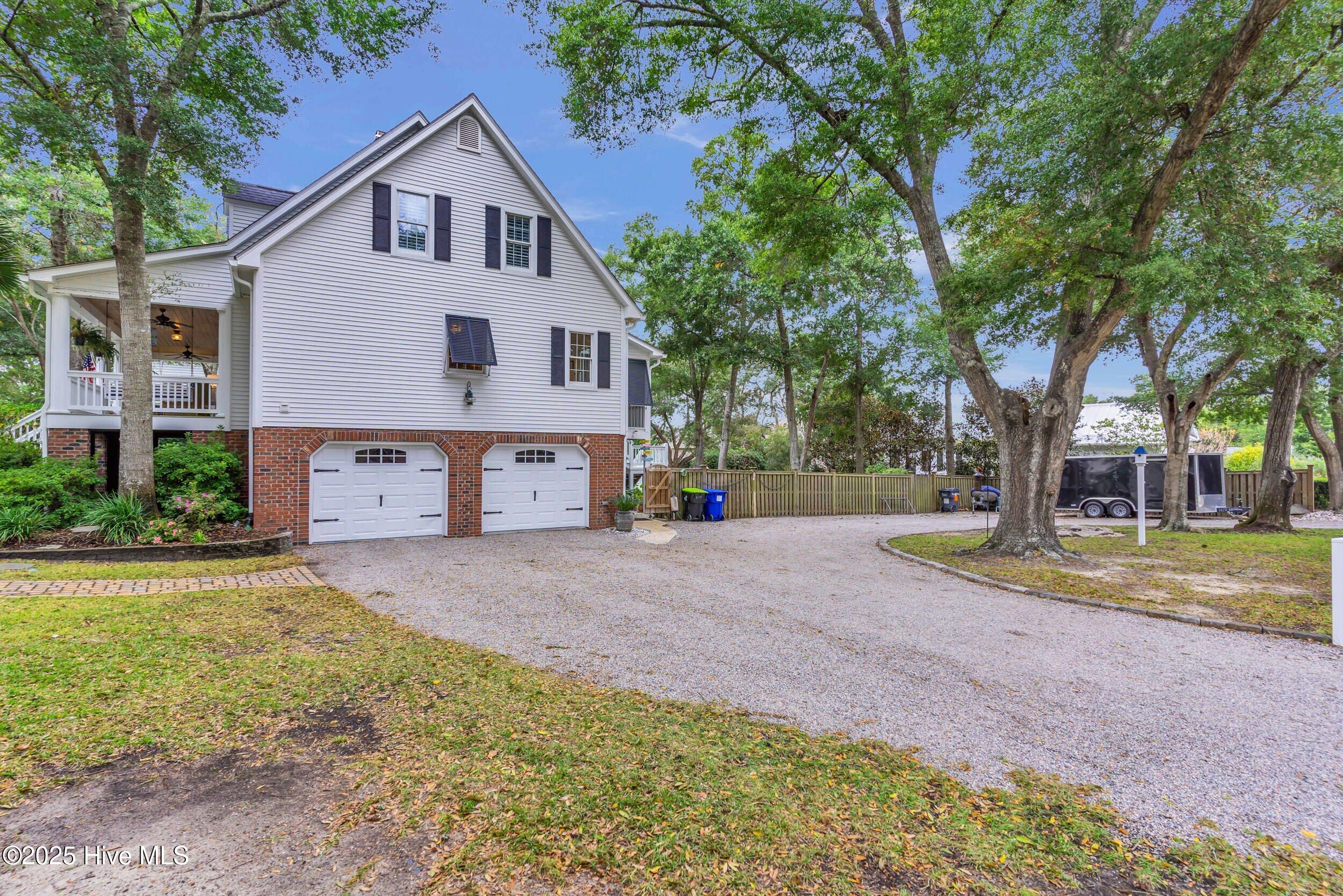 100537749 | Photo 48