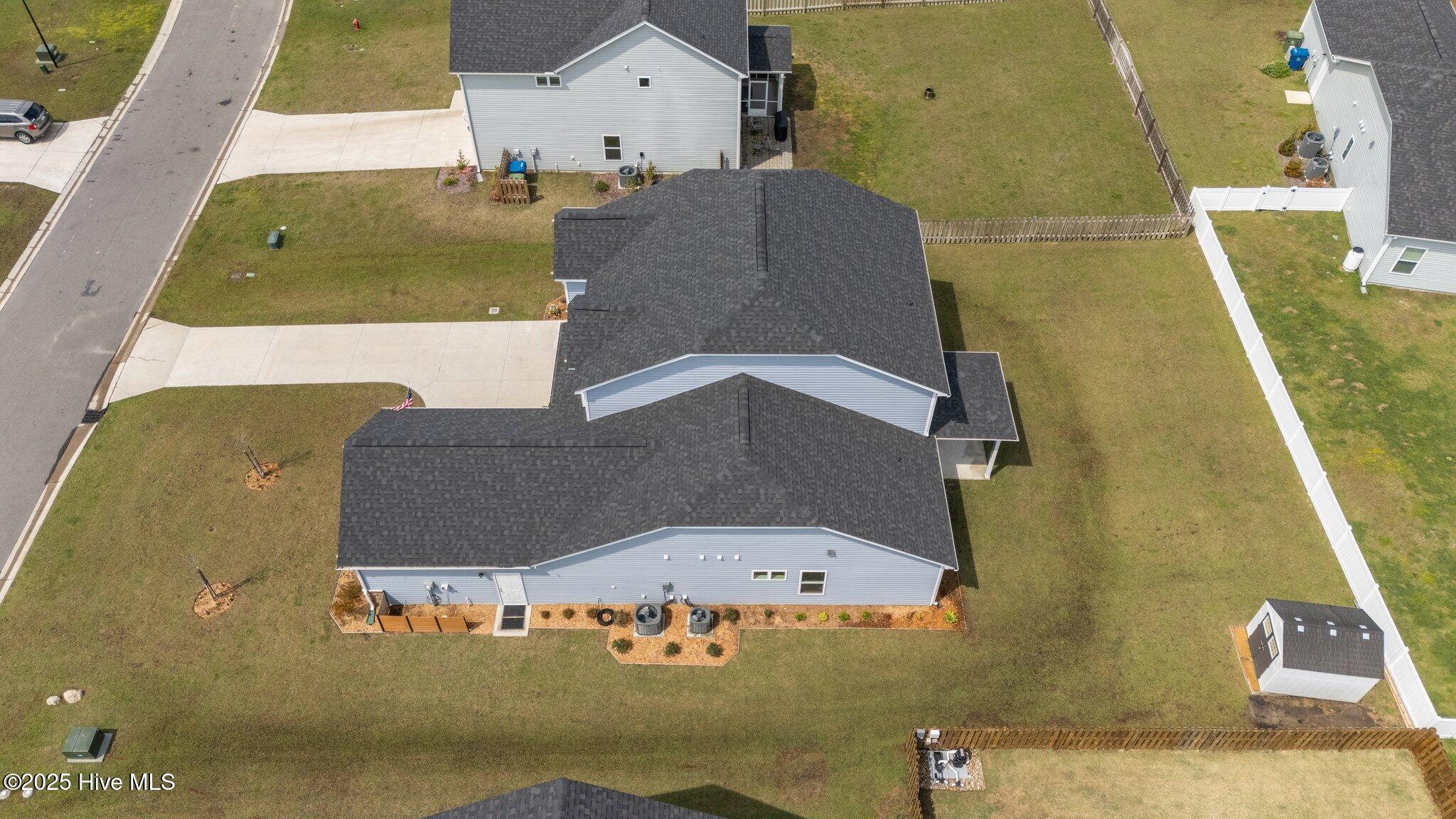 100503242 | Photo 63