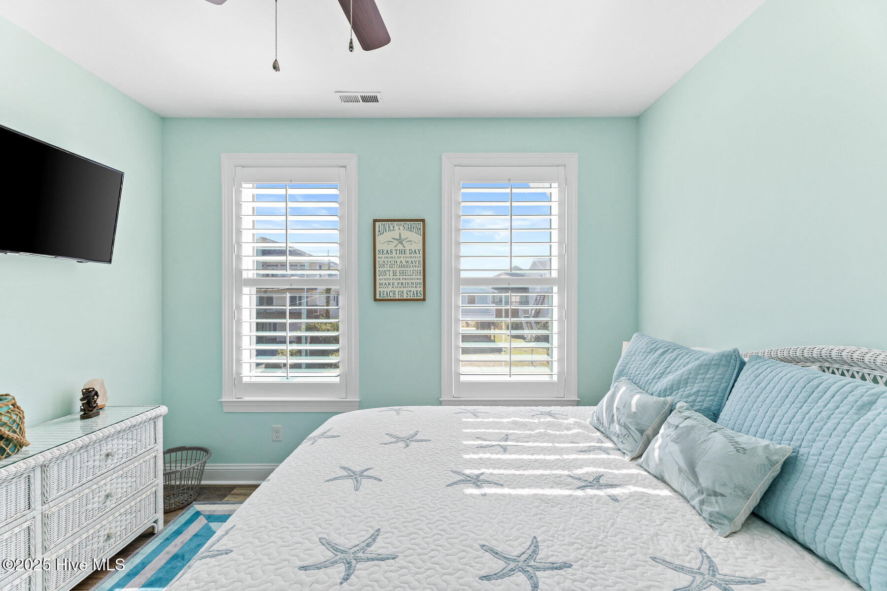 100538043 | Photo 37