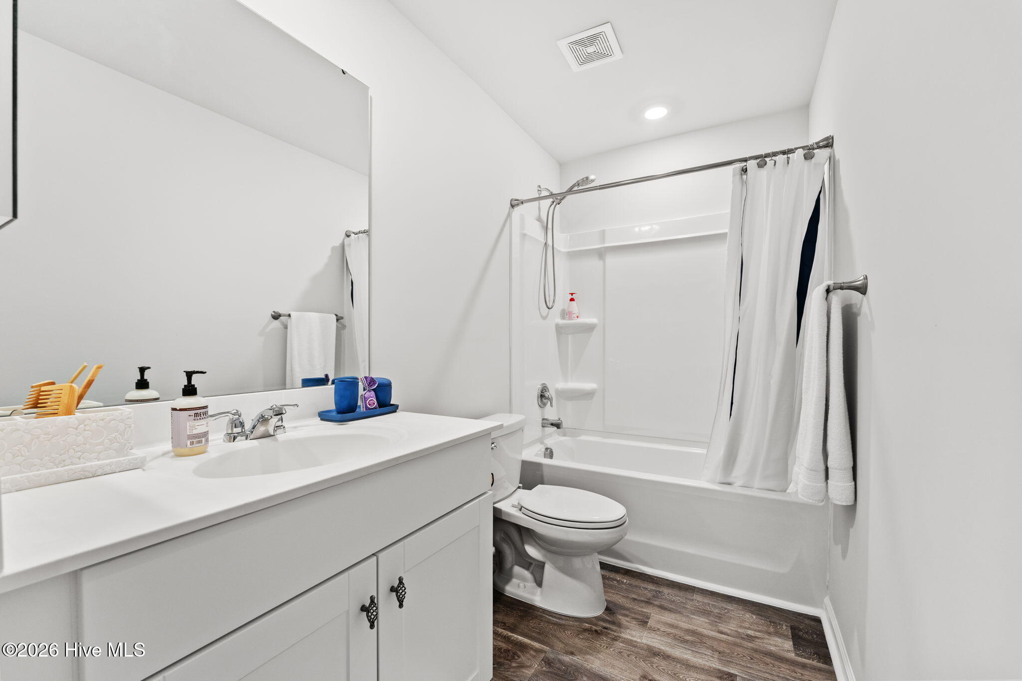 100566153 | Photo 27