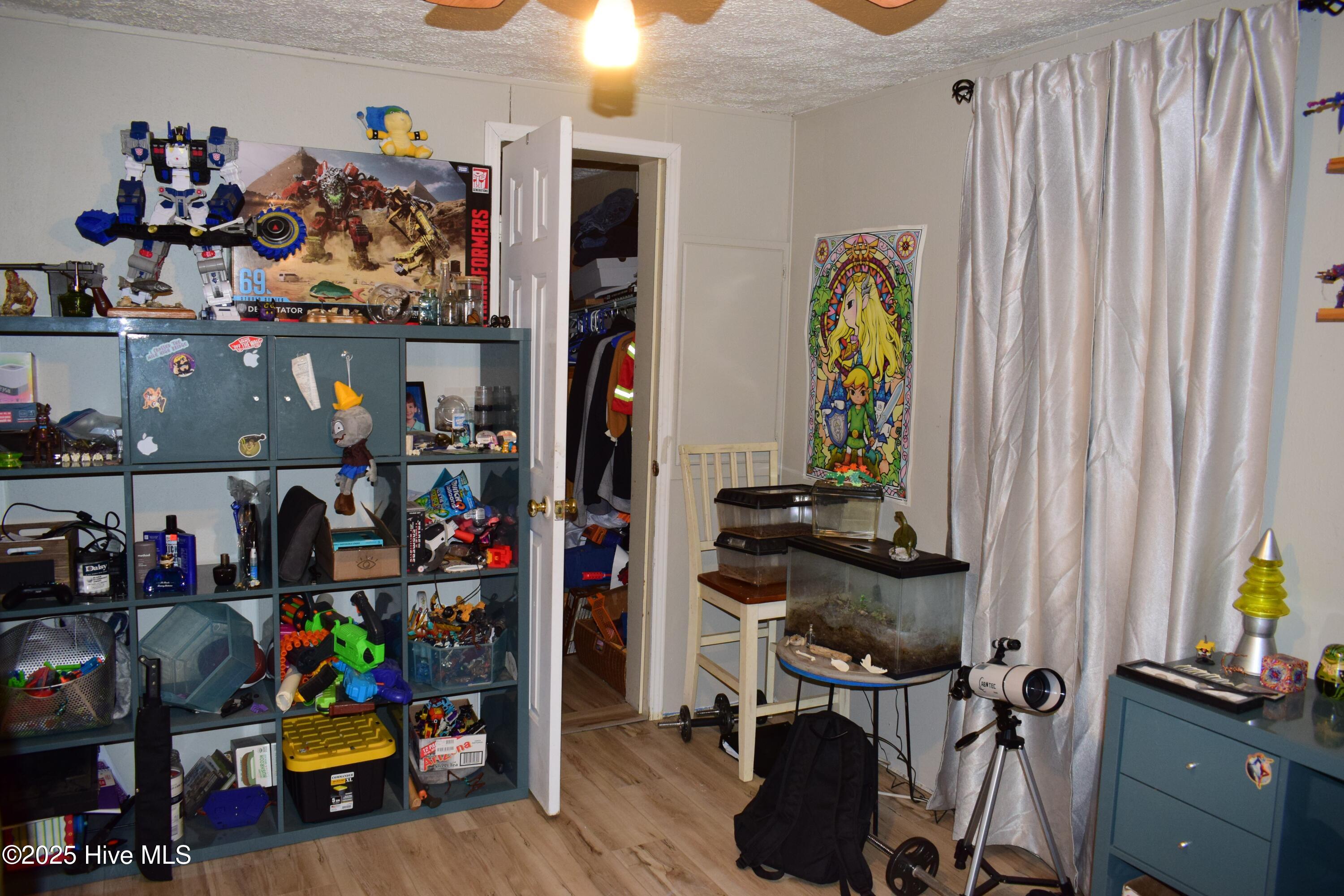 100543289 | Photo 37