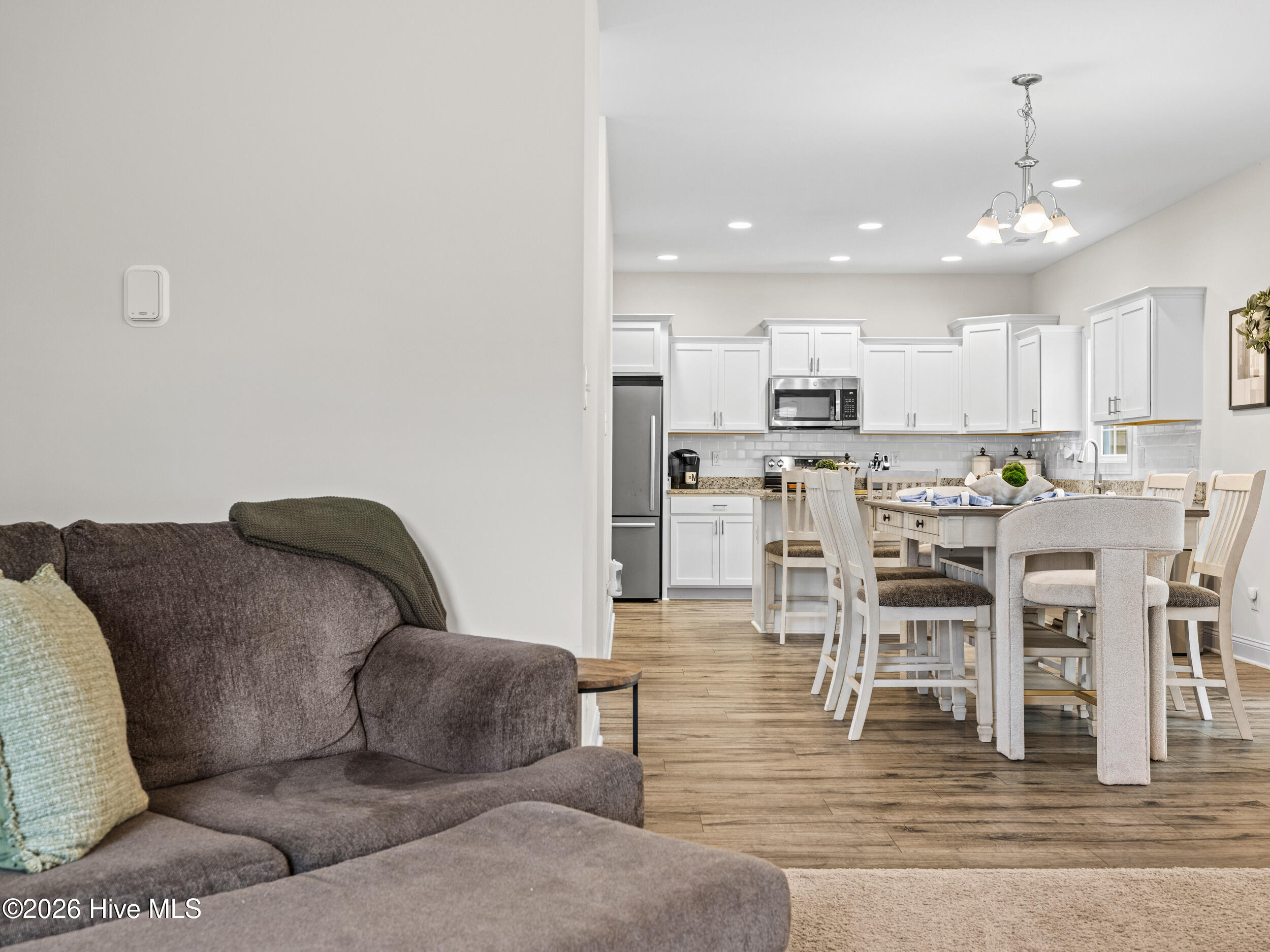 100569509 | Photo 30