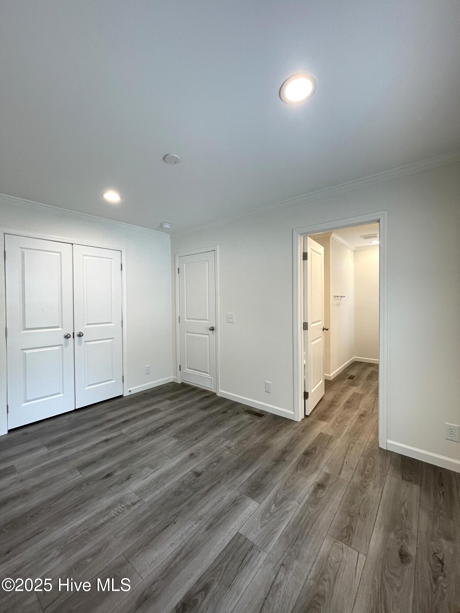 100509336 | Photo 14