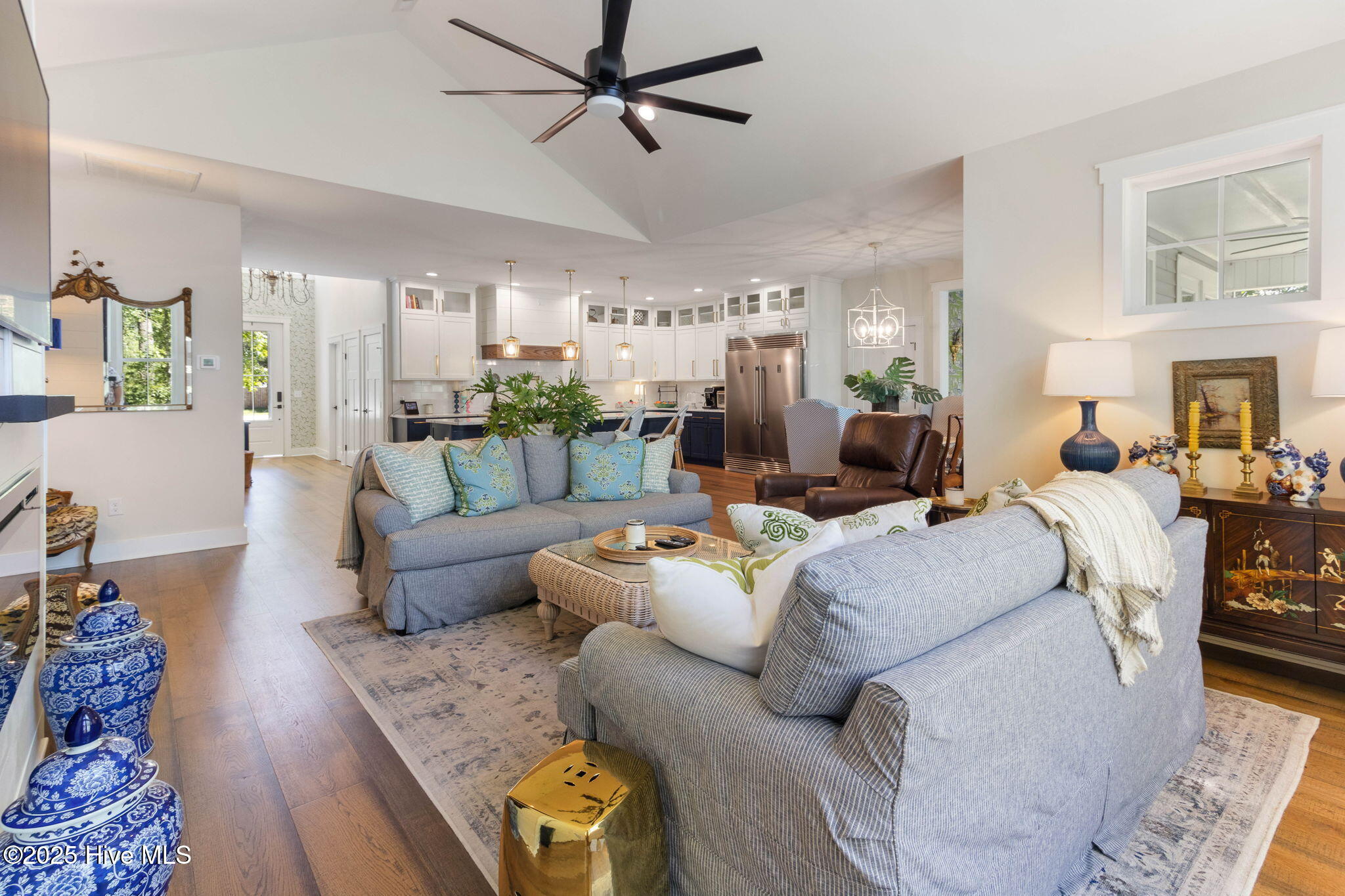 100525541 | Photo 22