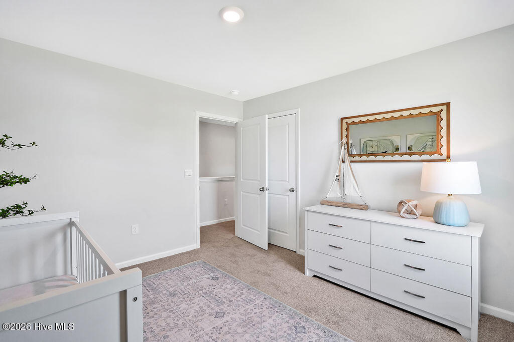 100548051 | Photo 32