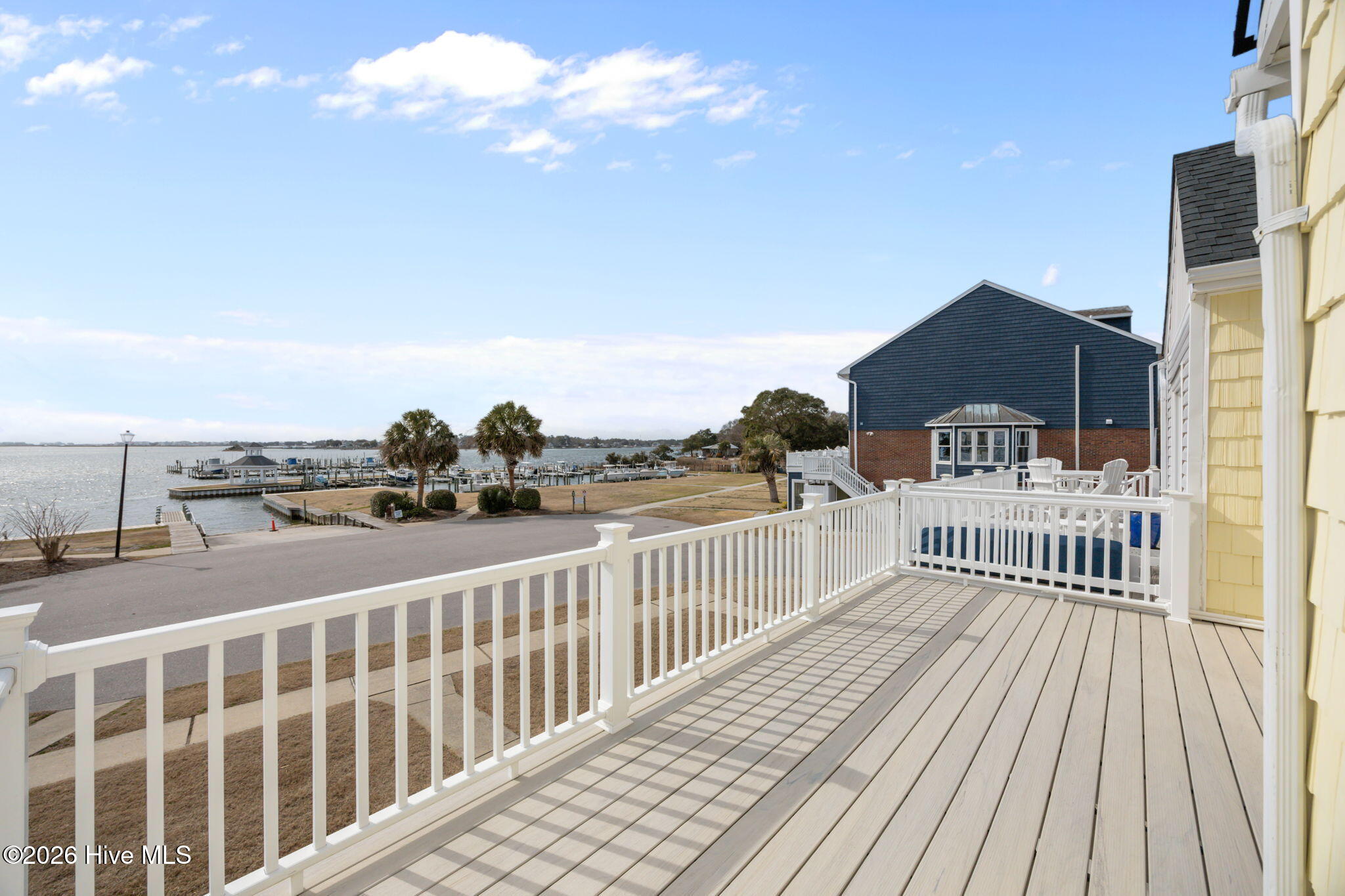 100555604 | Photo 41