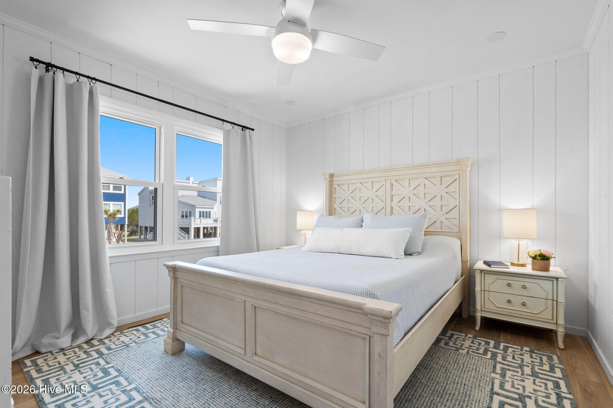 100567694 | Photo 47