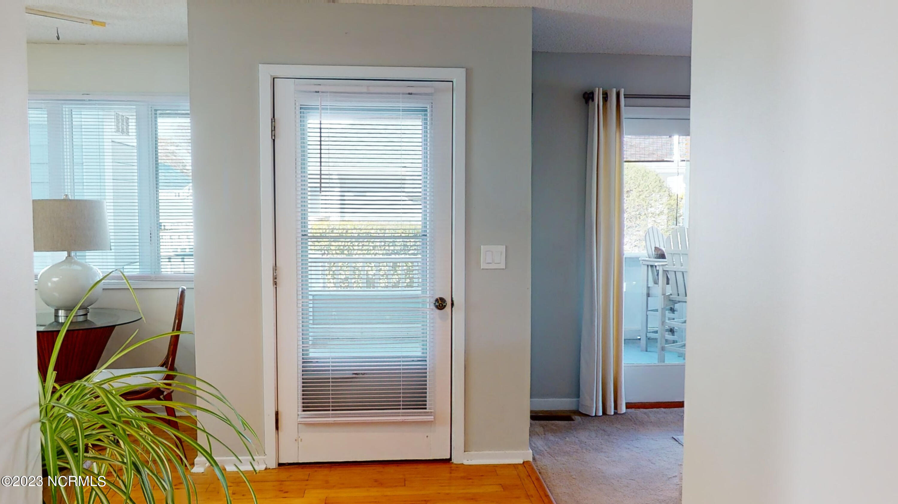 100537527 | Photo 12