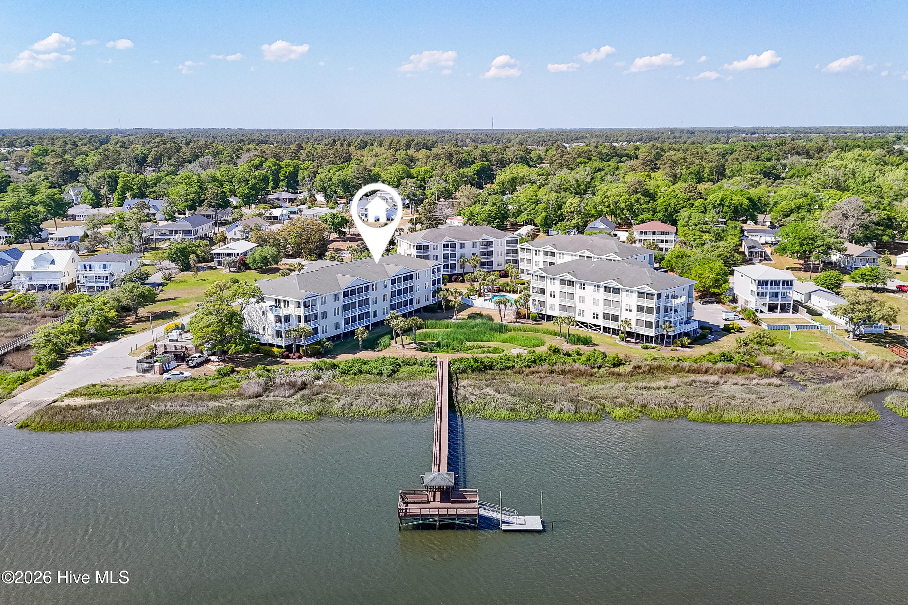 100569606 | Photo 38