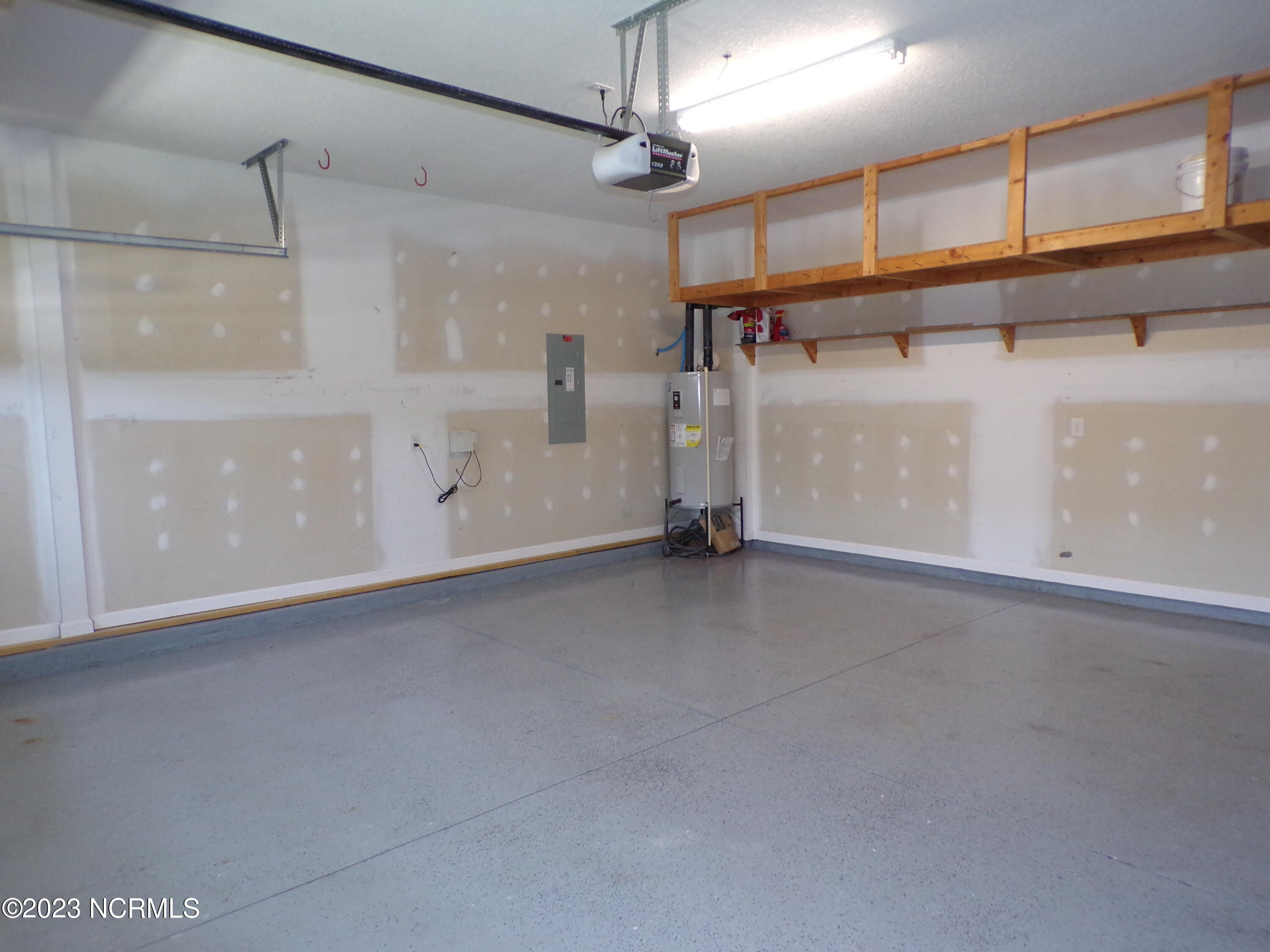 100559579 | Photo 75