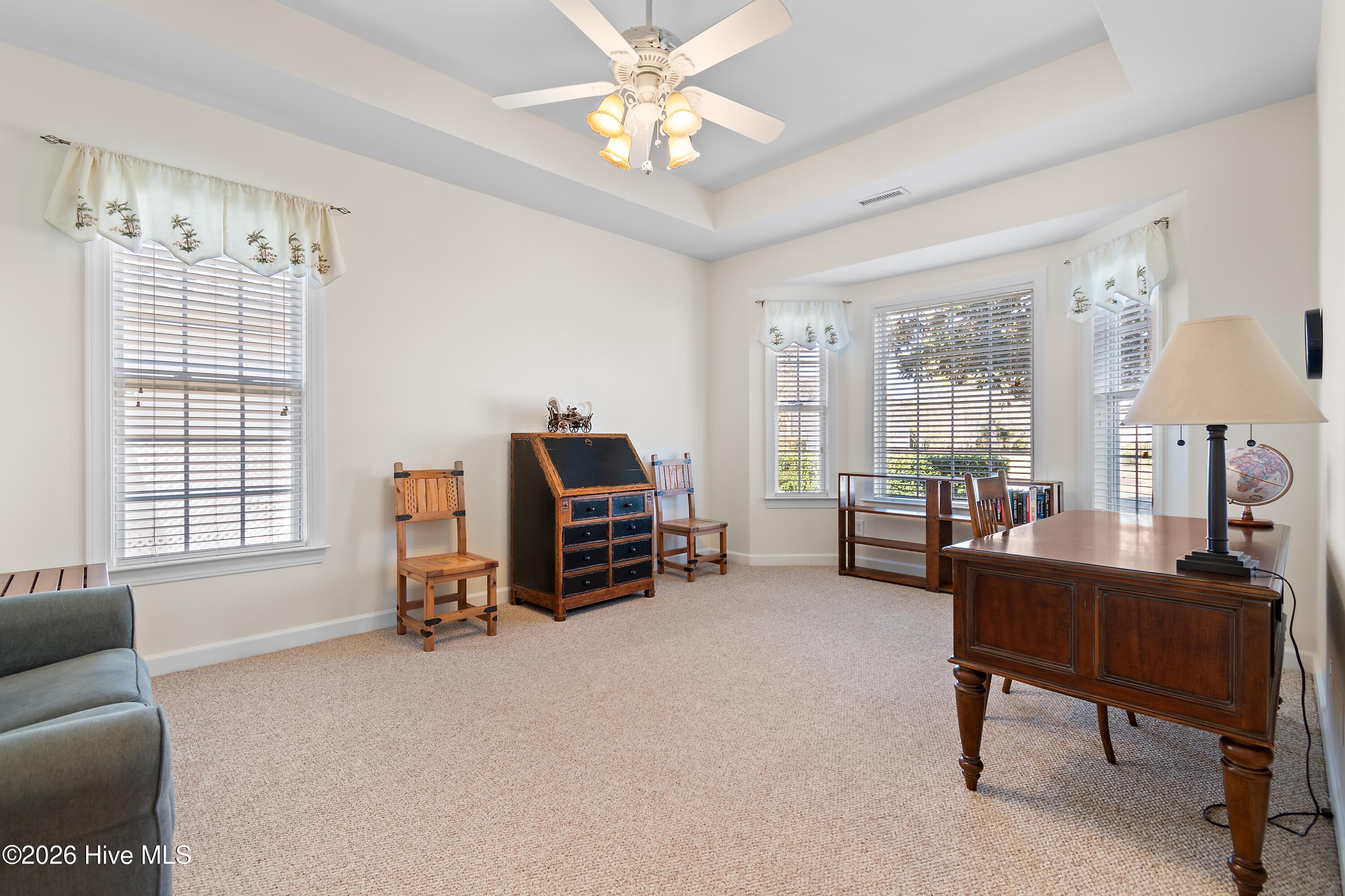 100549811 | Photo 37