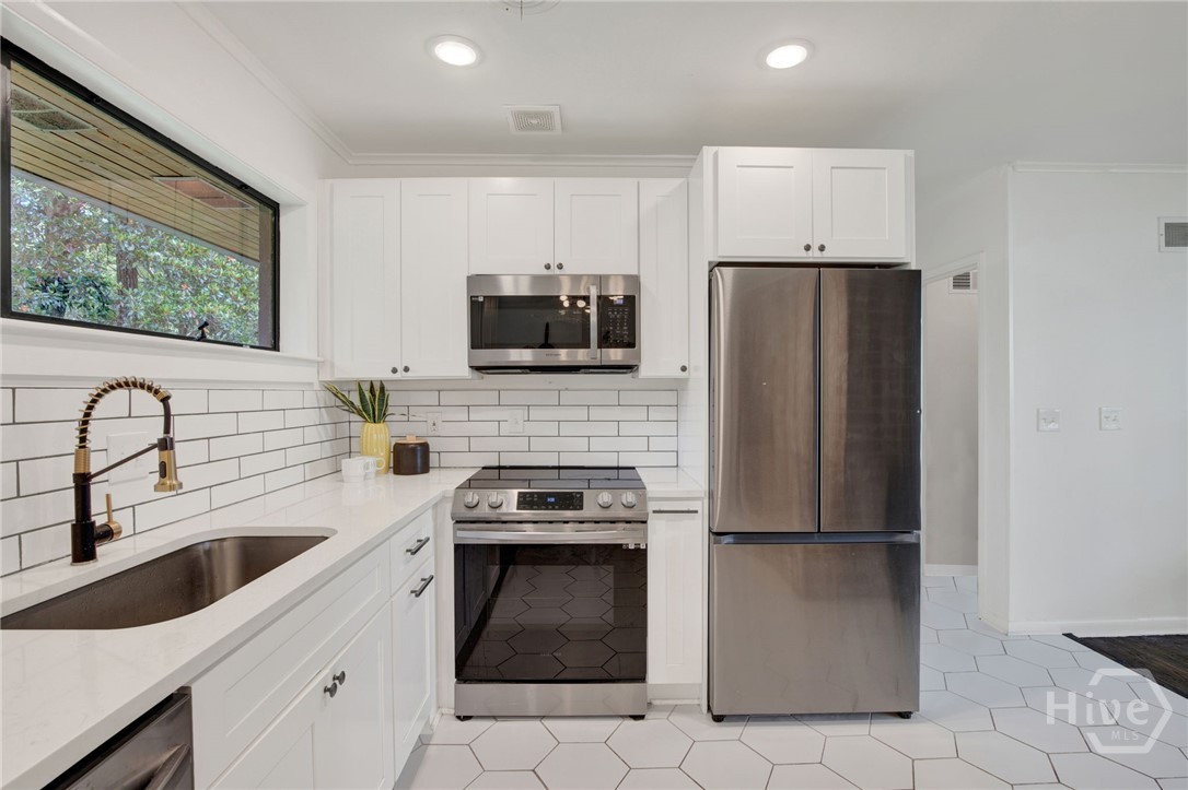200 Kinzie Avenue, Savannah, GA 31404 Listing Photo  10