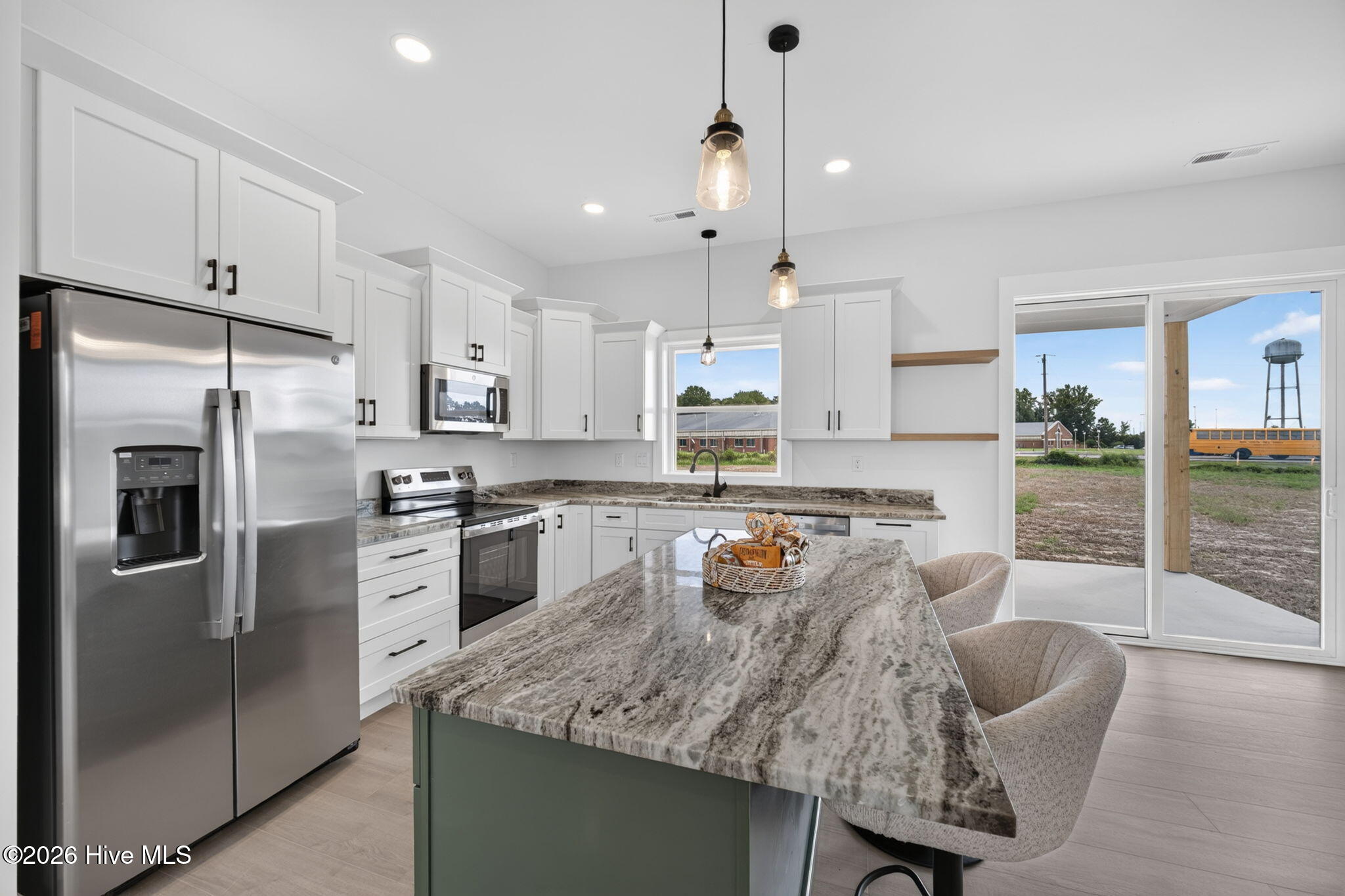 19-web-or-mls-110-hampton-place