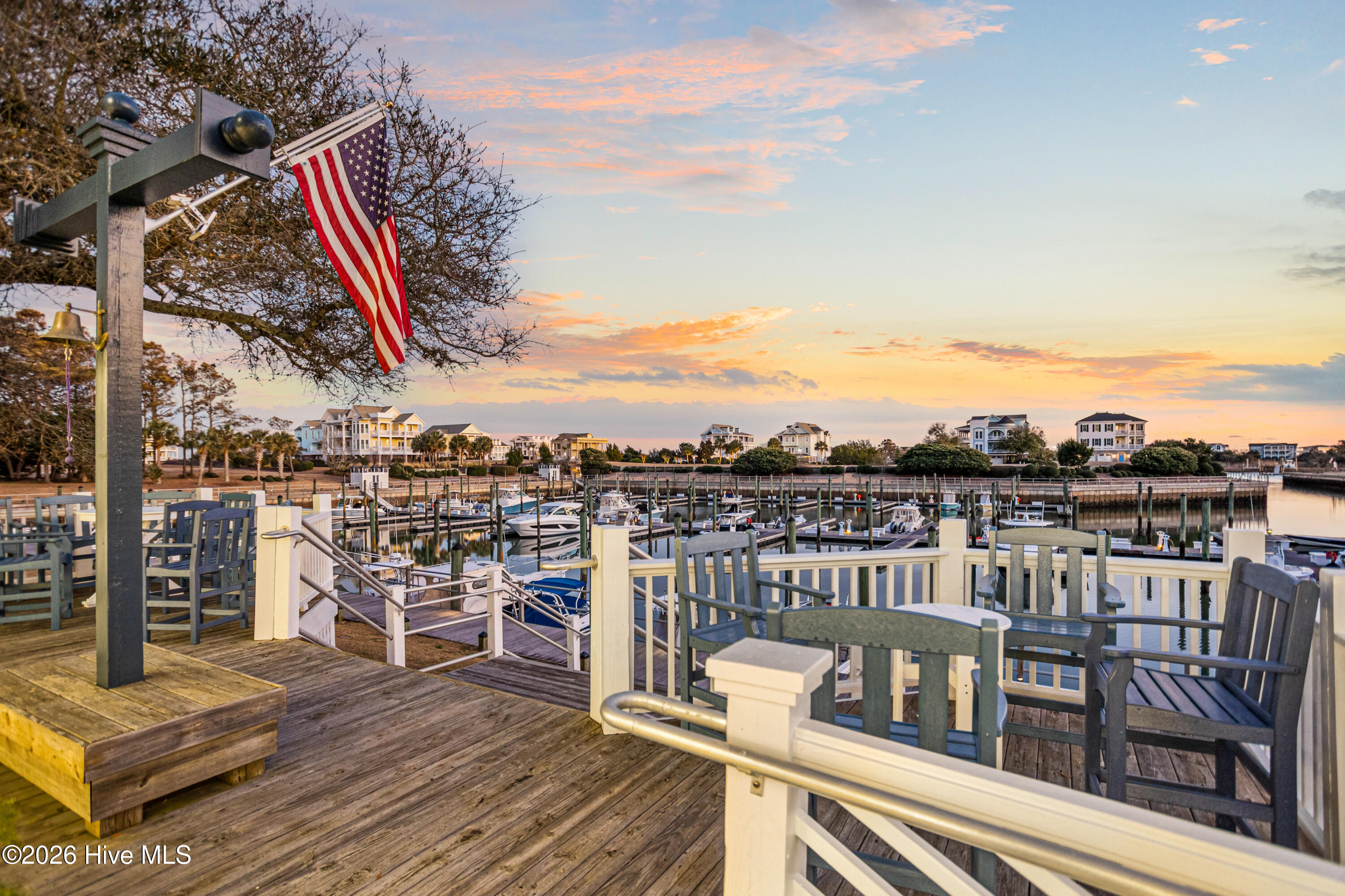 100560596 | Photo 79