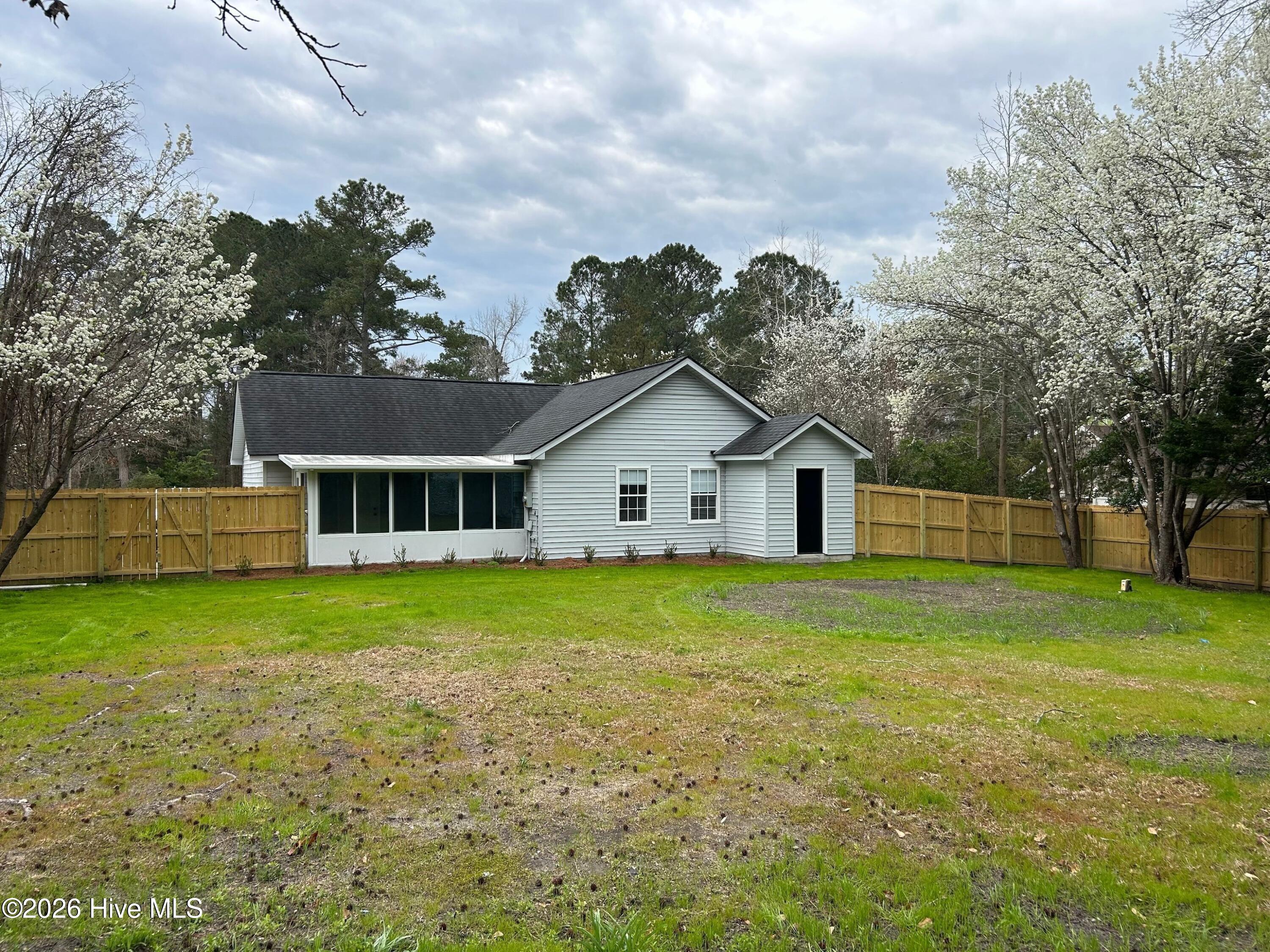 100559934 | Photo 10