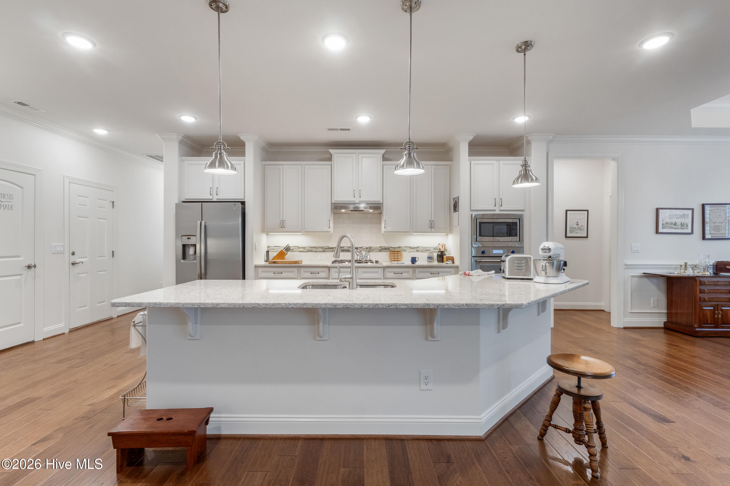 100556114 | Photo 14