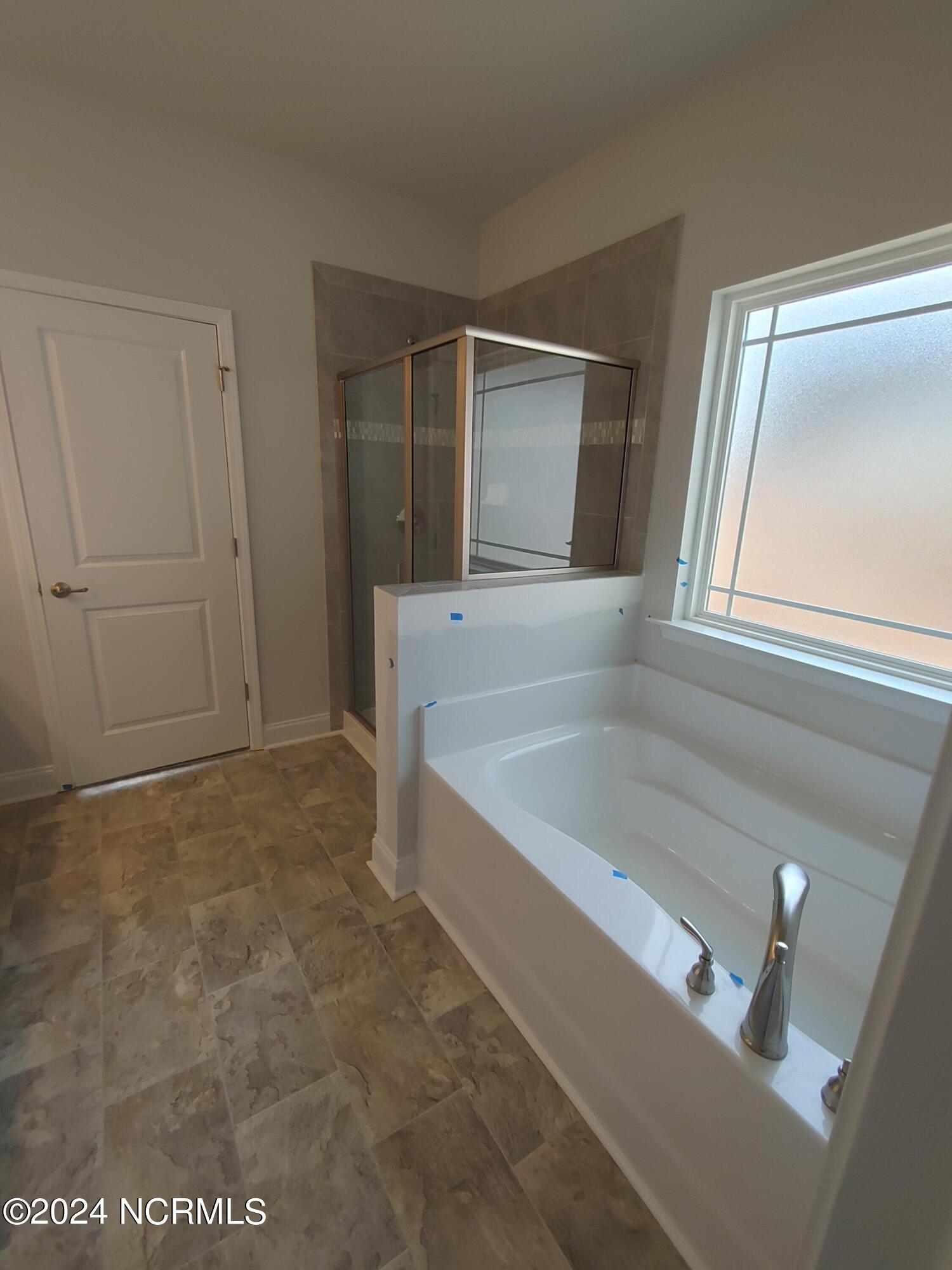 100421007 | Photo 15