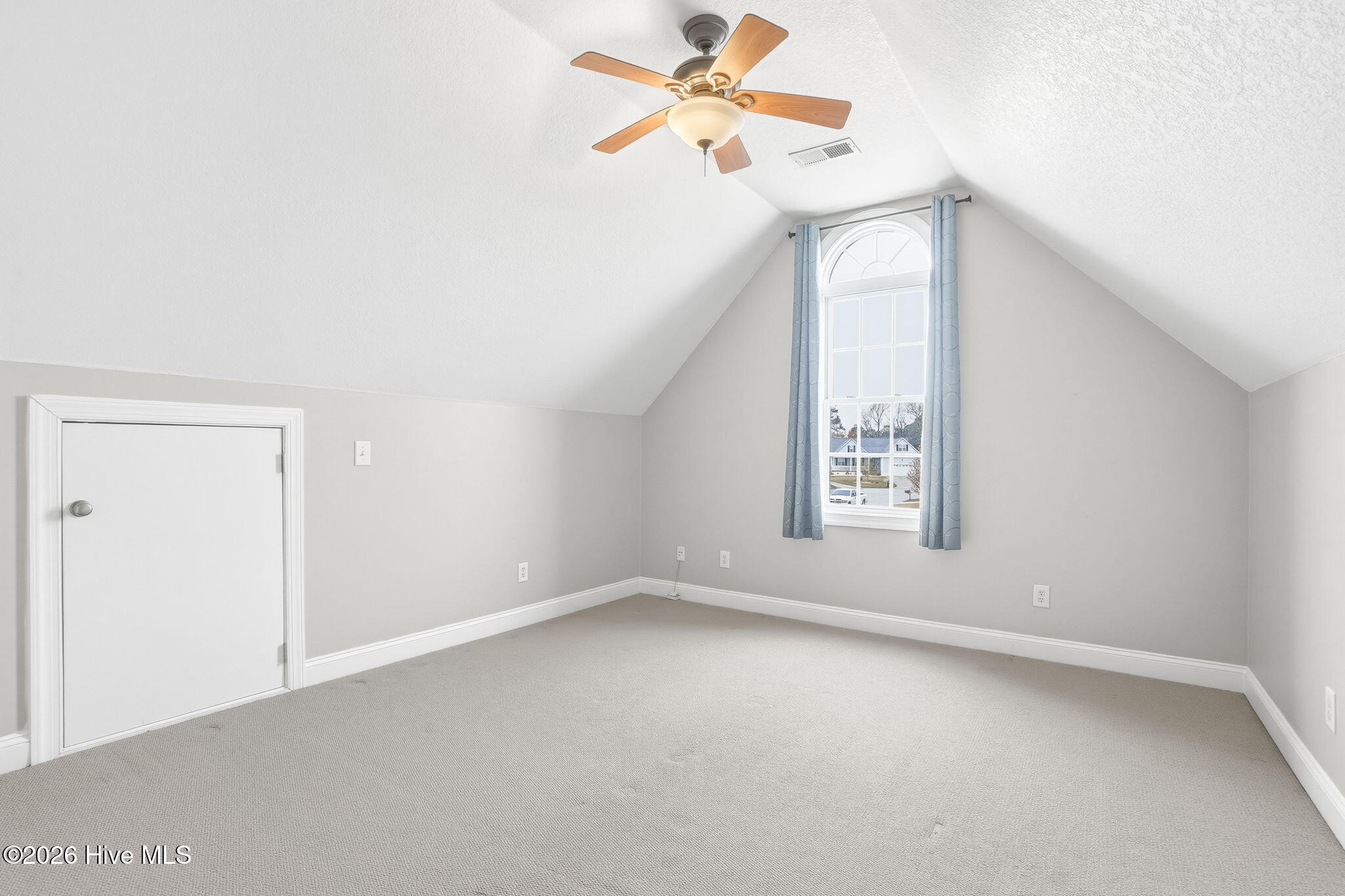106 Gracelyn Lane,Newport