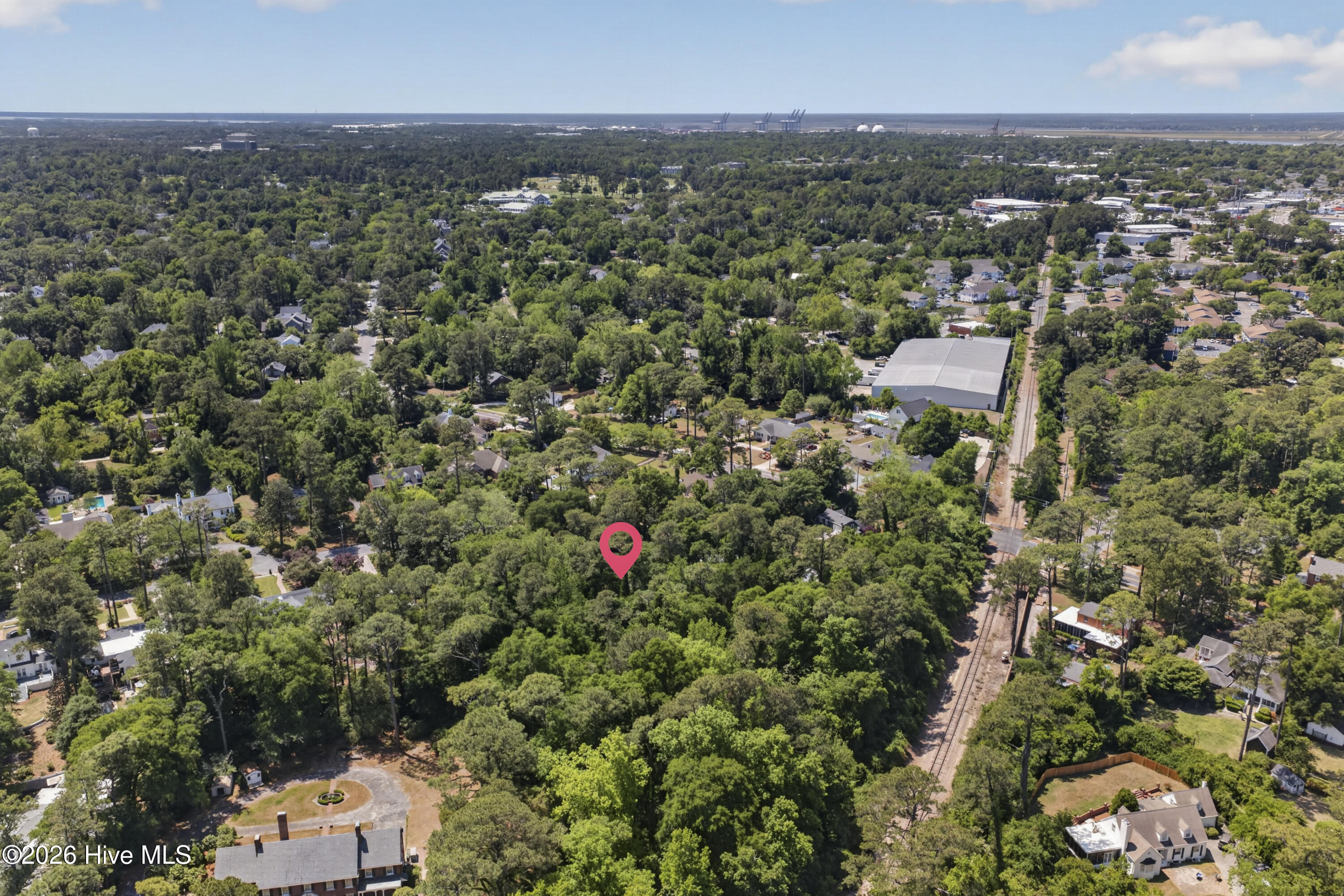 100569316 | Photo 46