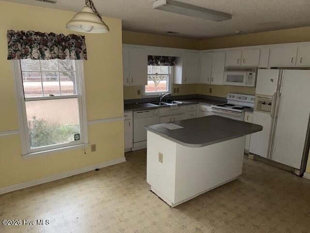 Homes for sale in New Bern, NC | 4511 Rivershore Dr, New Bern, NC 28560 | MLS# 100575612