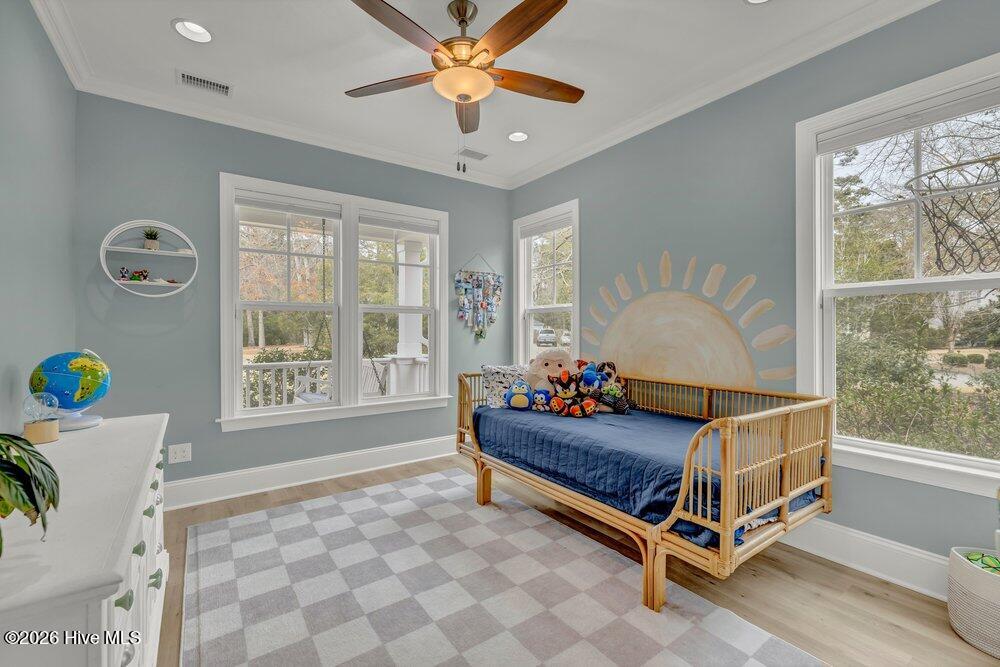 100555857 | Photo 25