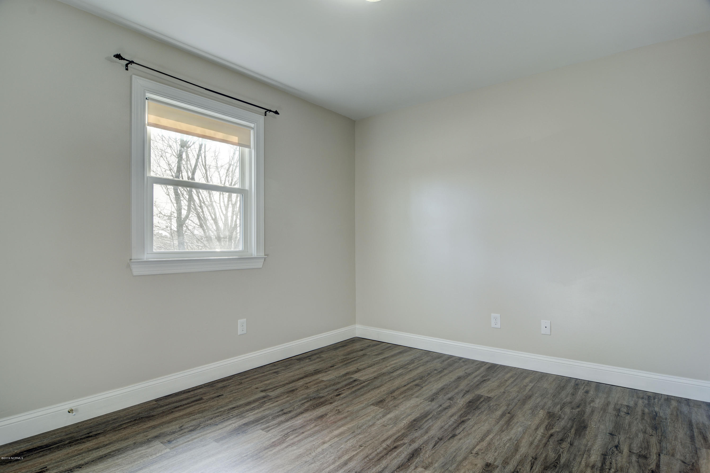 100543080 | Photo 15