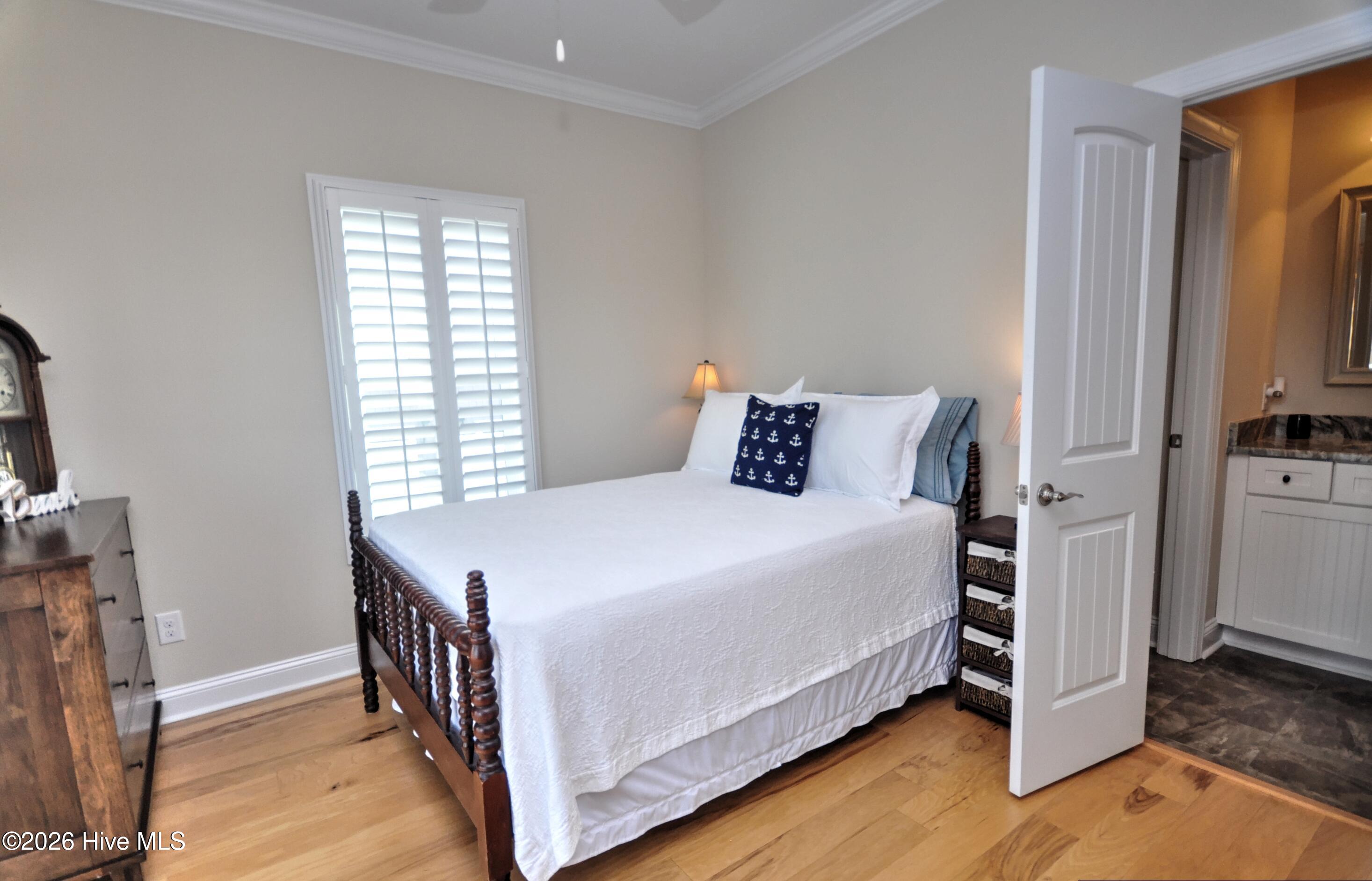 100558783 | Photo 31