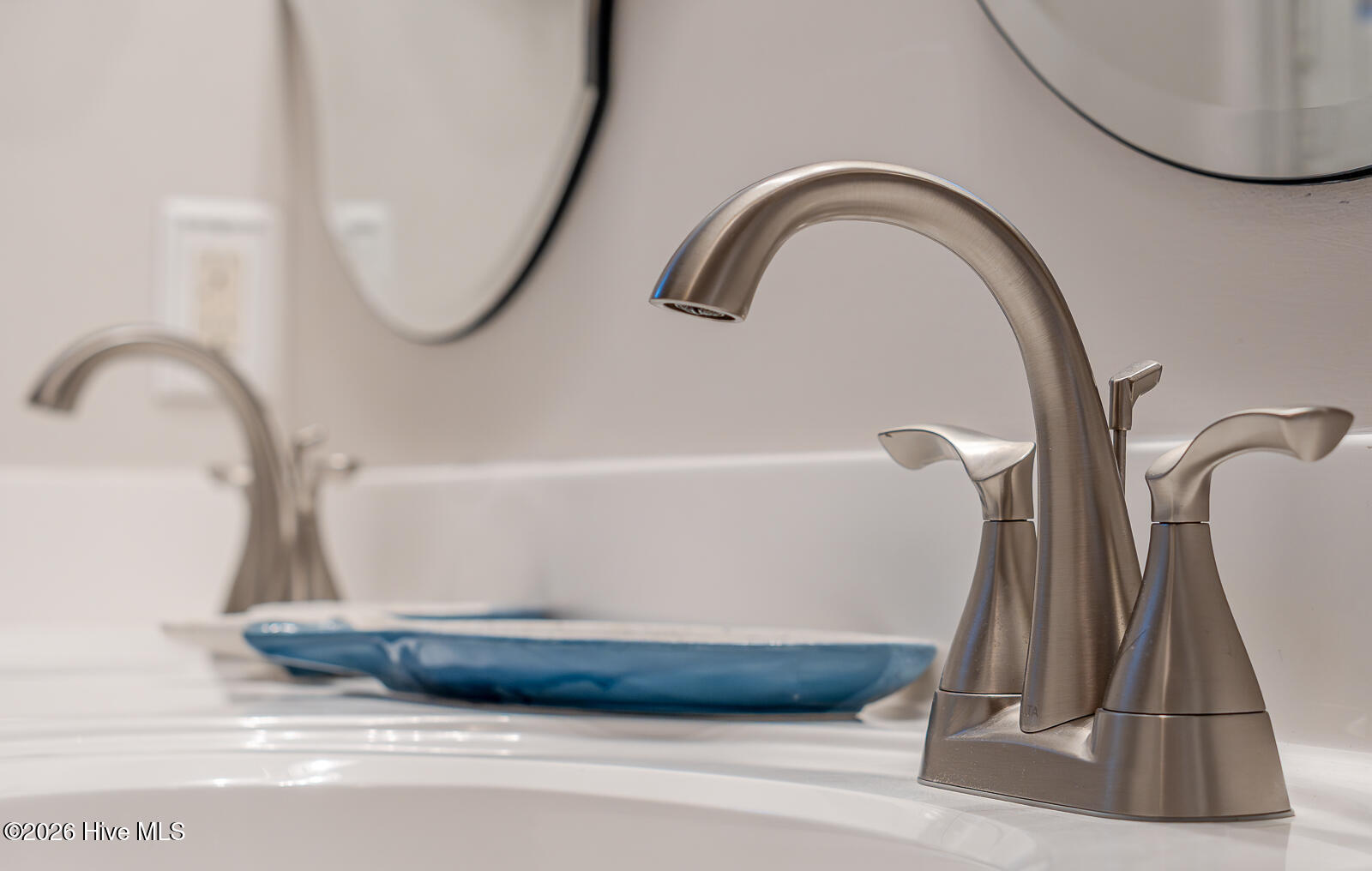 100558017 | Photo 37